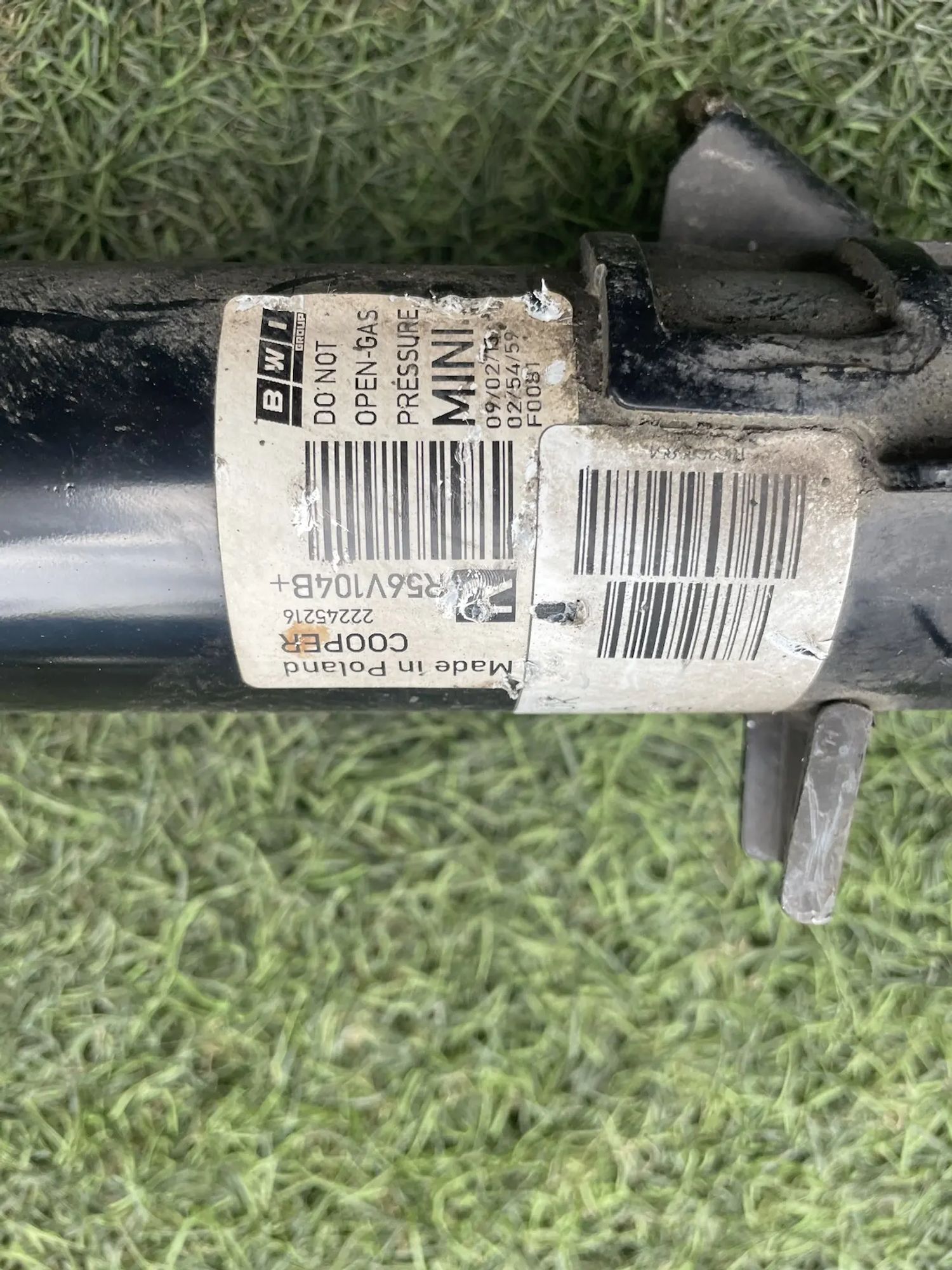 https://ycs.partsauto.market/partsauto-images/thmbs/userImages/772e461030aea93f4dbb6447c0f924d3/part/b13781c1-167b-4269-8ab1-ca36486f2460_1779172552826.jpg