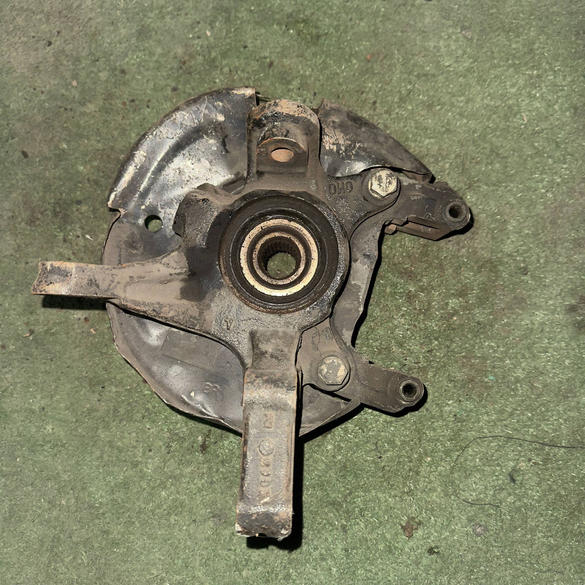 824 Ступица передняя правая NISSAN SUNNY FB14, 3000 рублей, Невинномысск