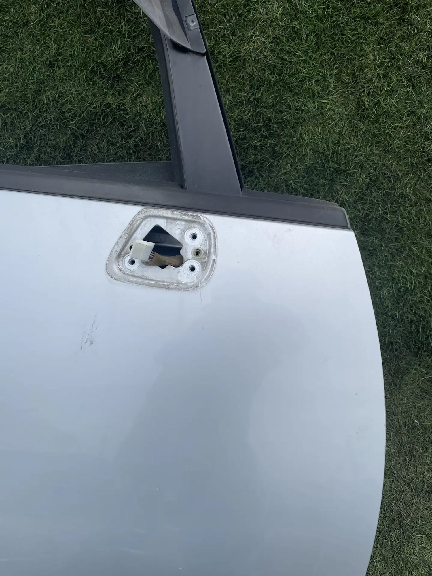4181 Дверь передняя правая Mitsubishi Colt Z25A 4G19 1.3 2002, 12500 рублей, Невинномысск