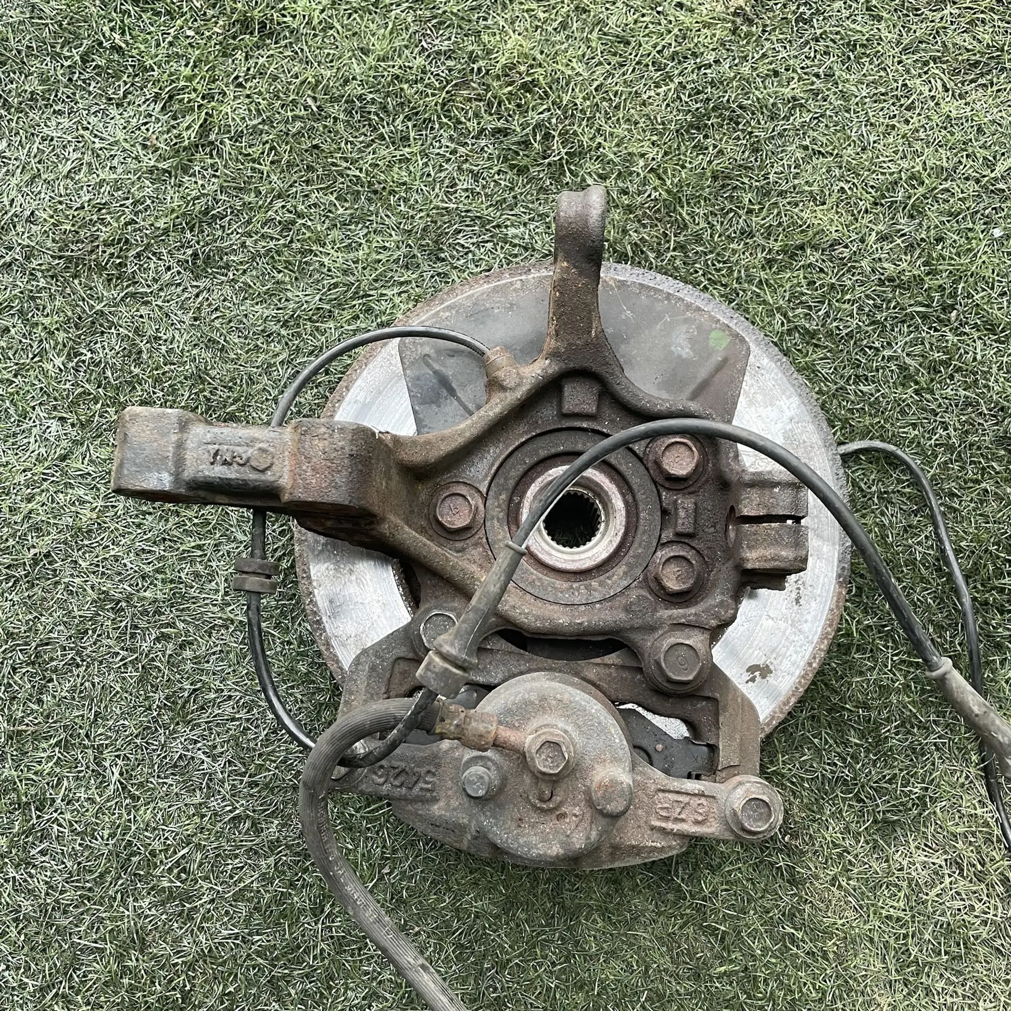 https://ycs.partsauto.market/partsauto-images/thmbs/userImages/772e461030aea93f4dbb6447c0f924d3/part/b1f00dea-6a9c-4e62-b46b-3a01f5079855_1779261425286.jpg