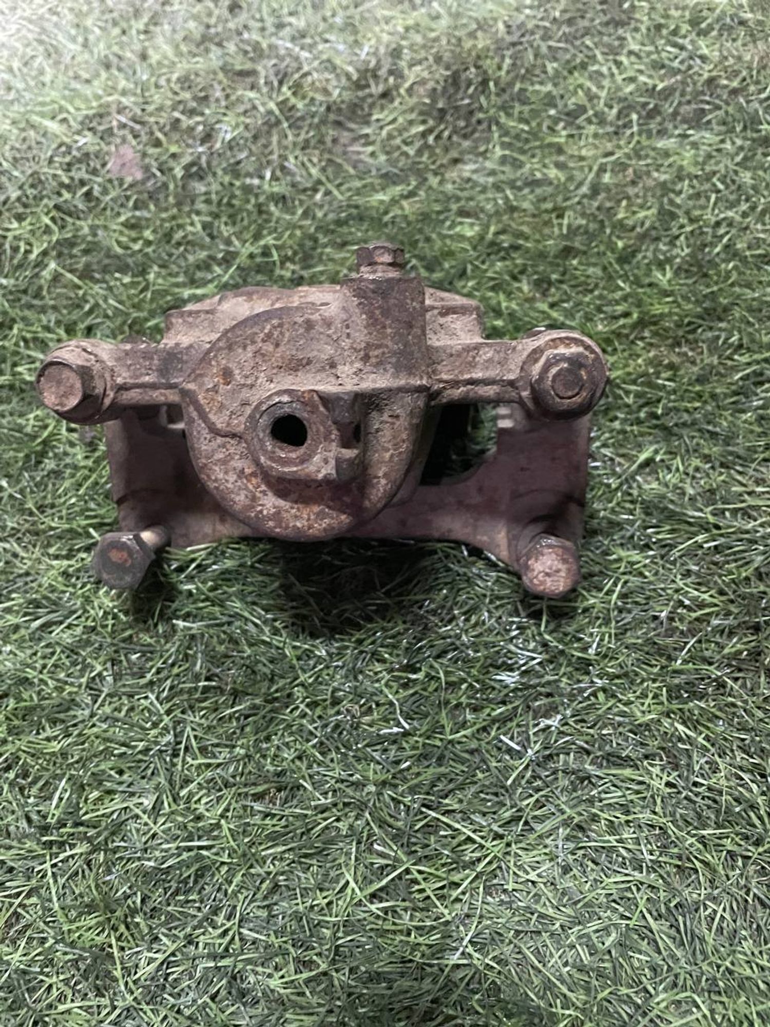 408 Суппорт тормозной передний правый NISSAN SUNNY B13, 3000 рублей, Невинномысск