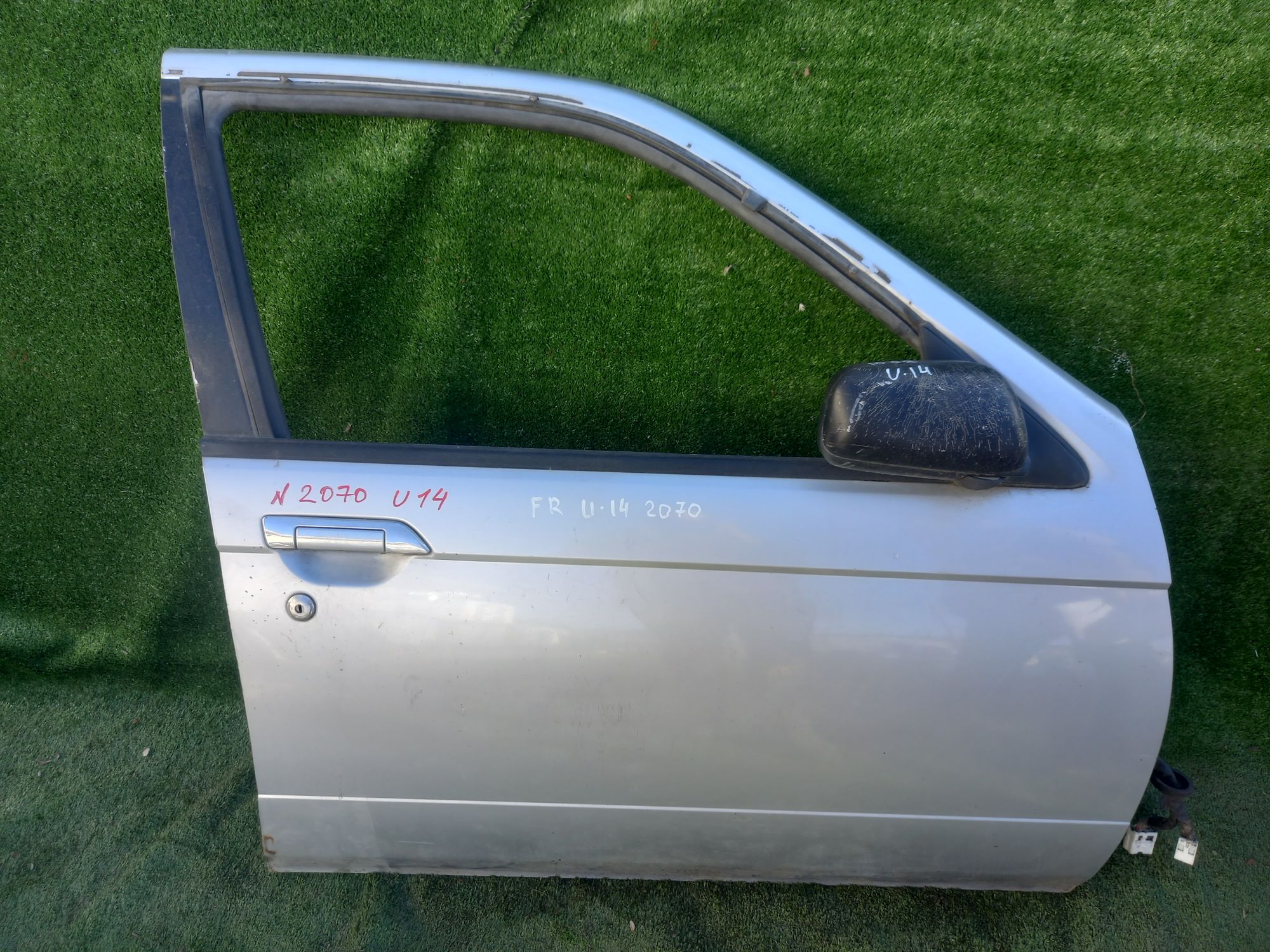 2070 F/R дверь на NISSAN BLUEBIRD U14, 9500 рублей, Невинномысск