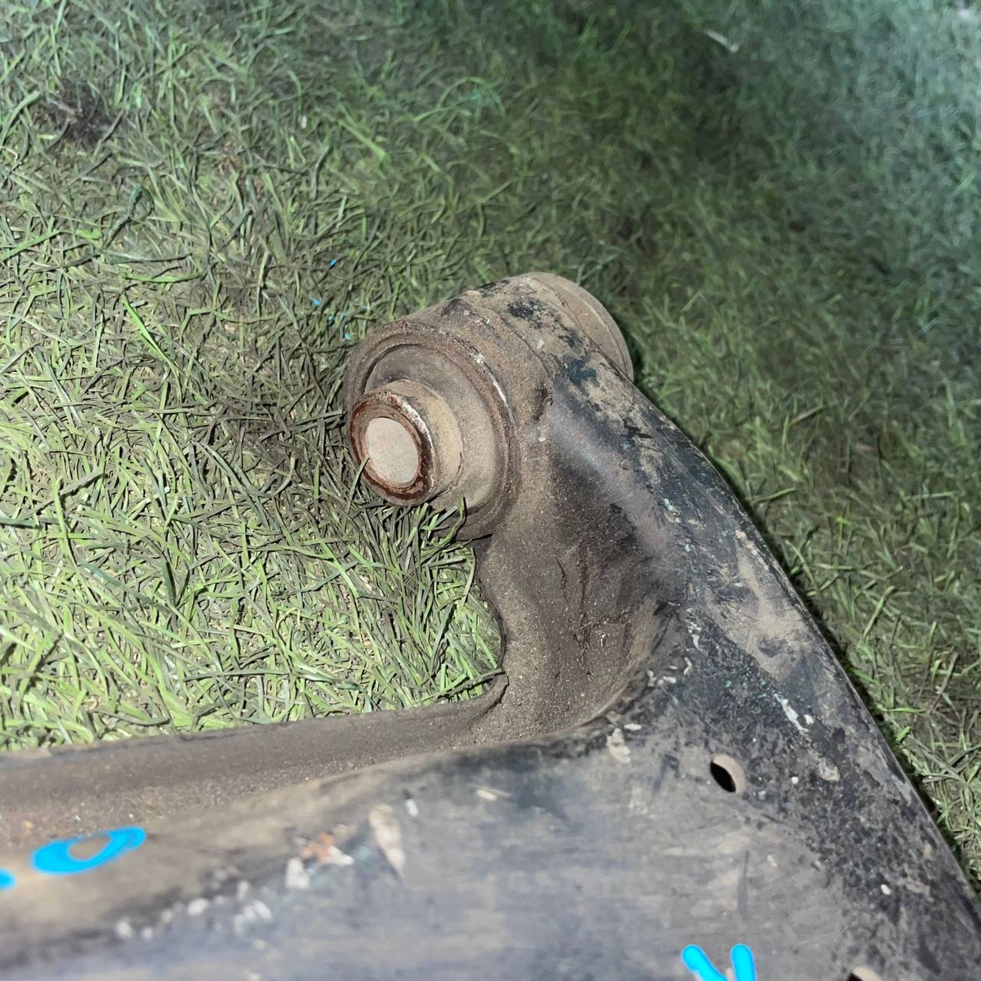 312 Рычаг передний левый нижний NISSAN LARGO W30, 2500 рублей, Невинномысск