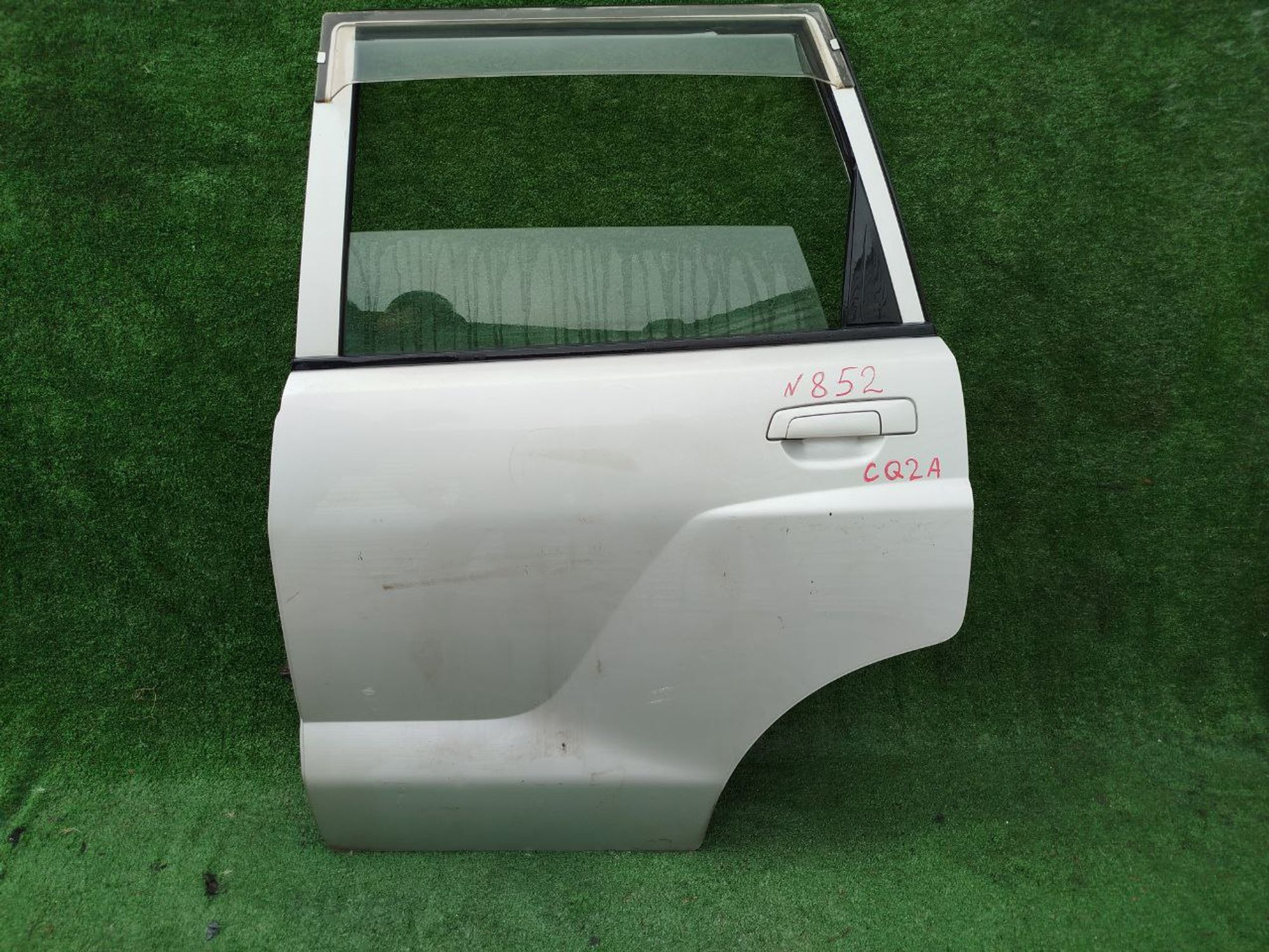 852 дверь на MITSUBISHI DINGO CQ2A, 7500 рублей, Невинномысск