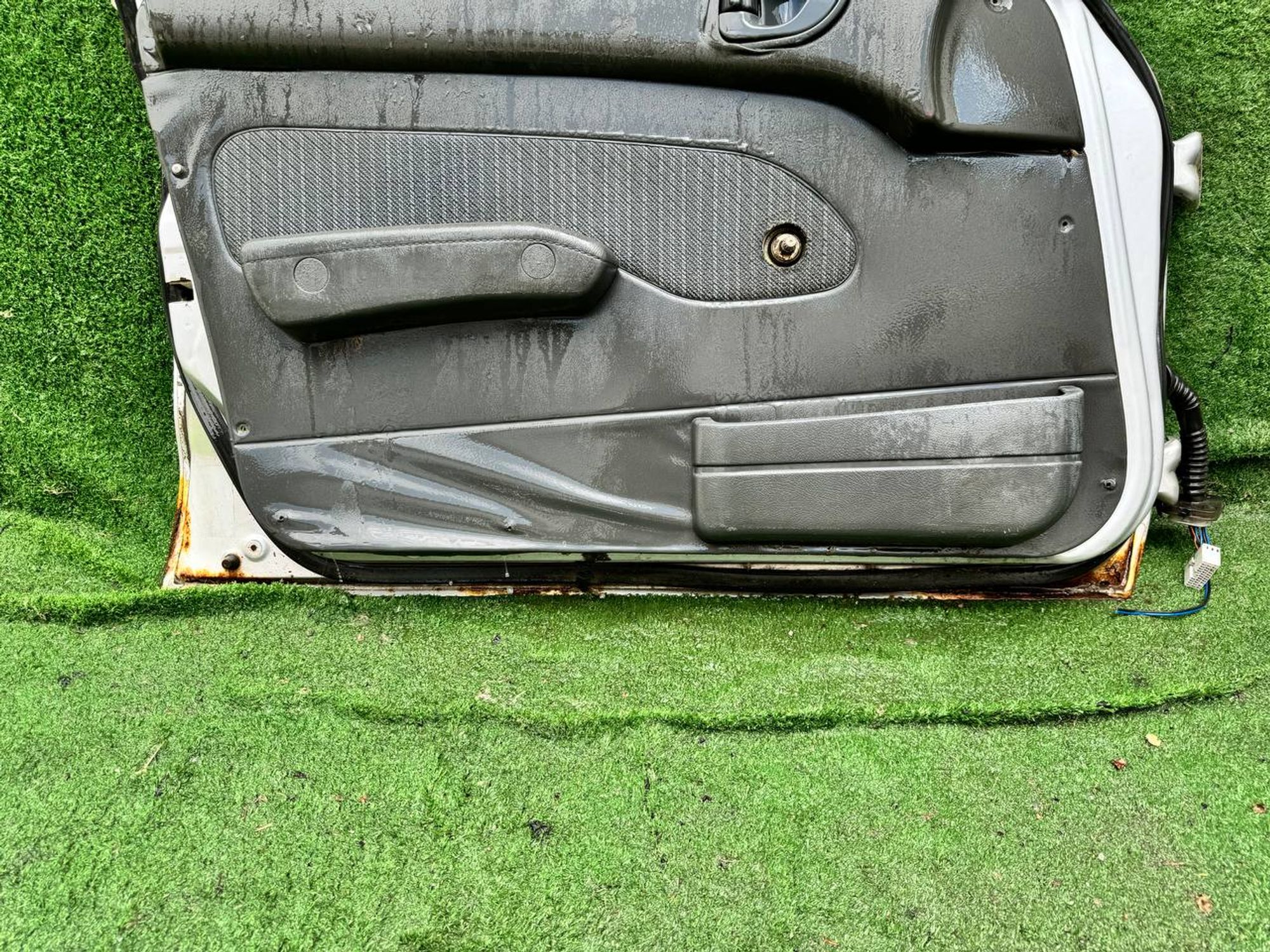 2118 дверь на MITSUBISHI GALANT E55A, 4500 рублей, Невинномысск