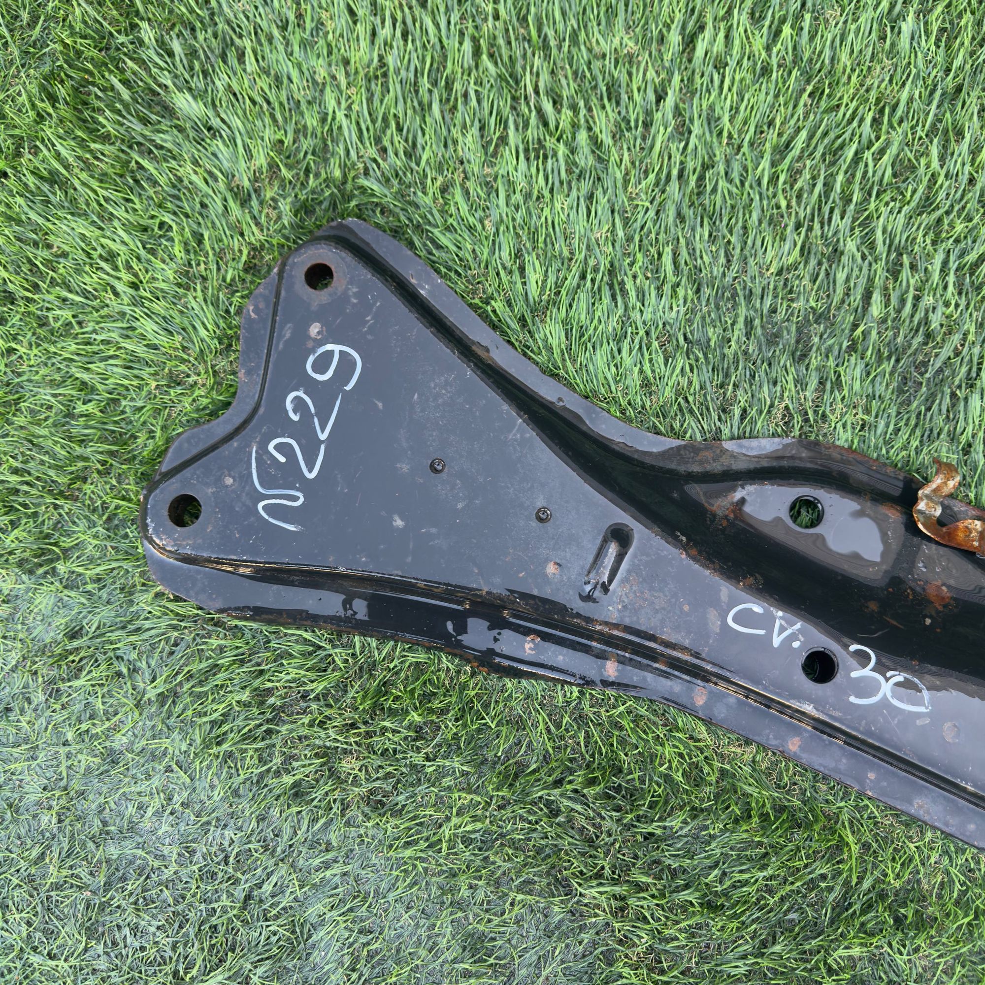 229 Балка поперечная TOYOTA VISTA CV30, 1 рублей, Невинномысск