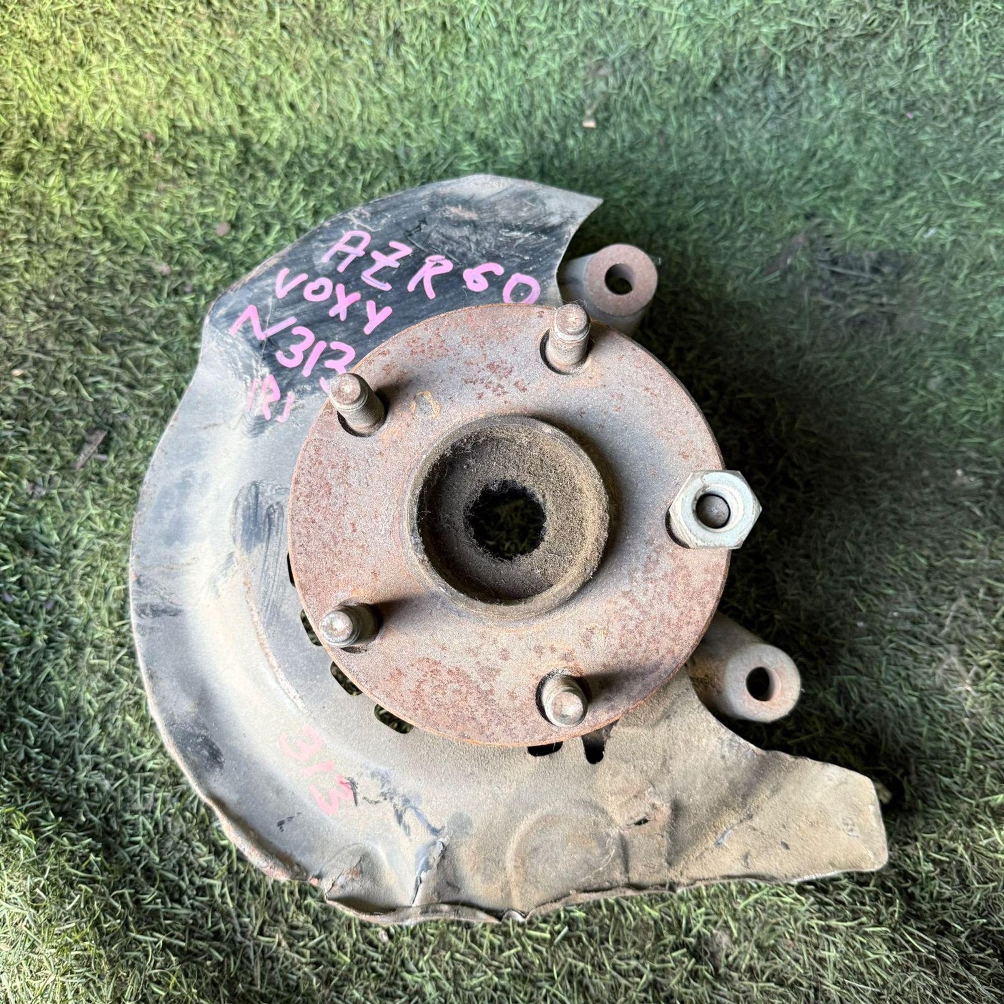 313 Ступица передняя правая TOYOTA VOXY AZR60, 3500 рублей, Невинномысск