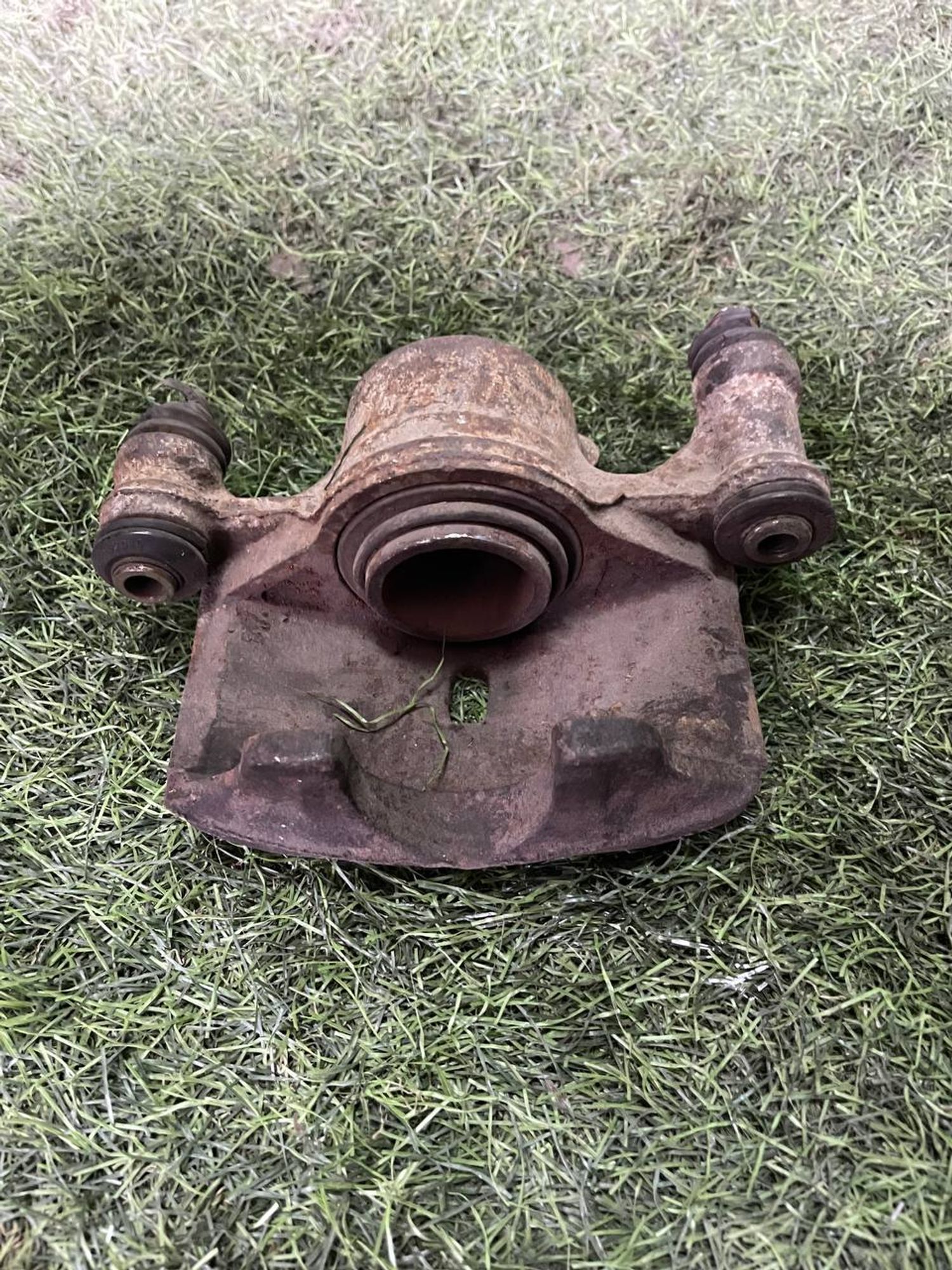 409 Суппорт тормозной передний правый TOYOTA SPRINTER AE100, 3000 рублей, Невинномысск