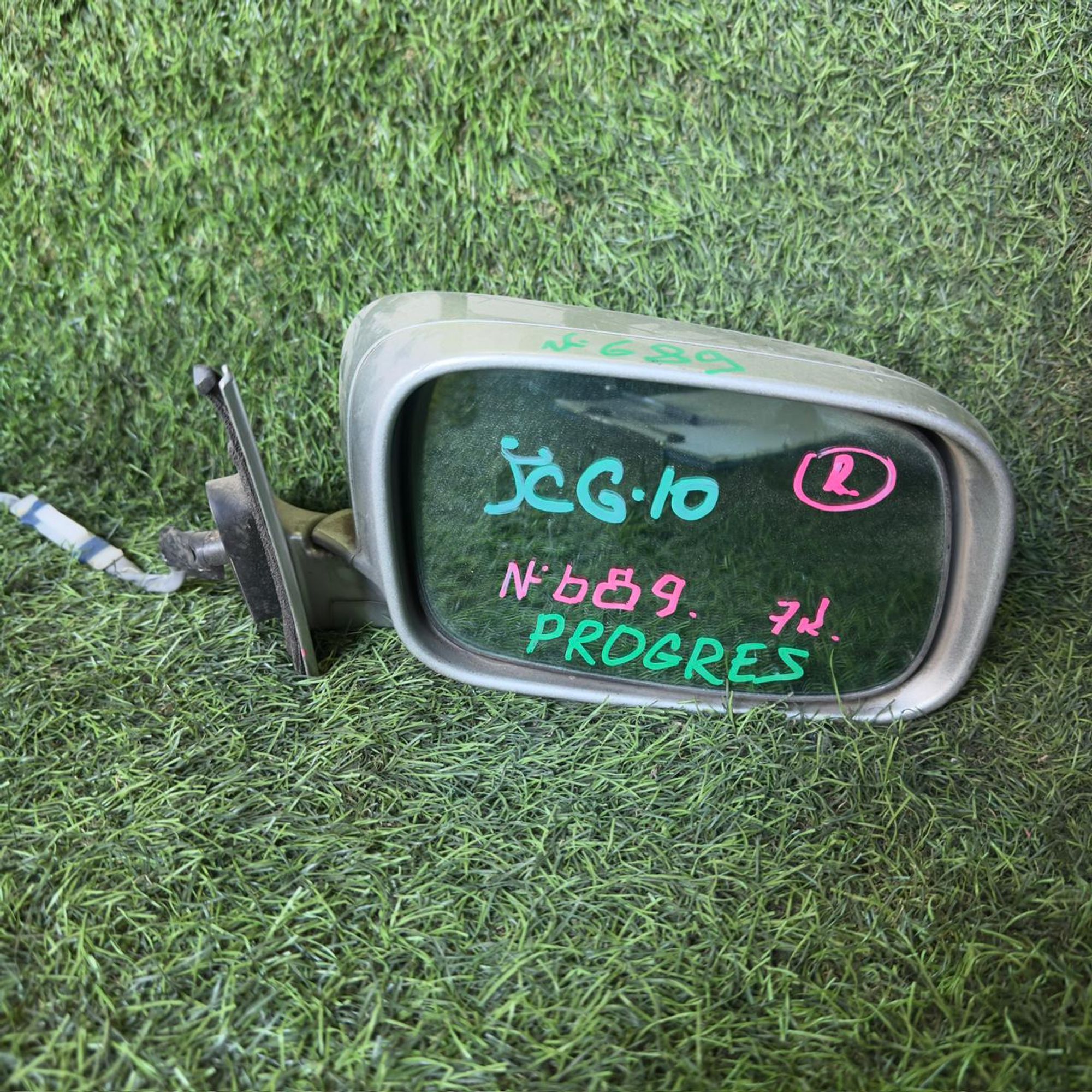 689 Зеркало боковое правое TOYOTA PROGRES JCG10, 2500 рублей, Невинномысск