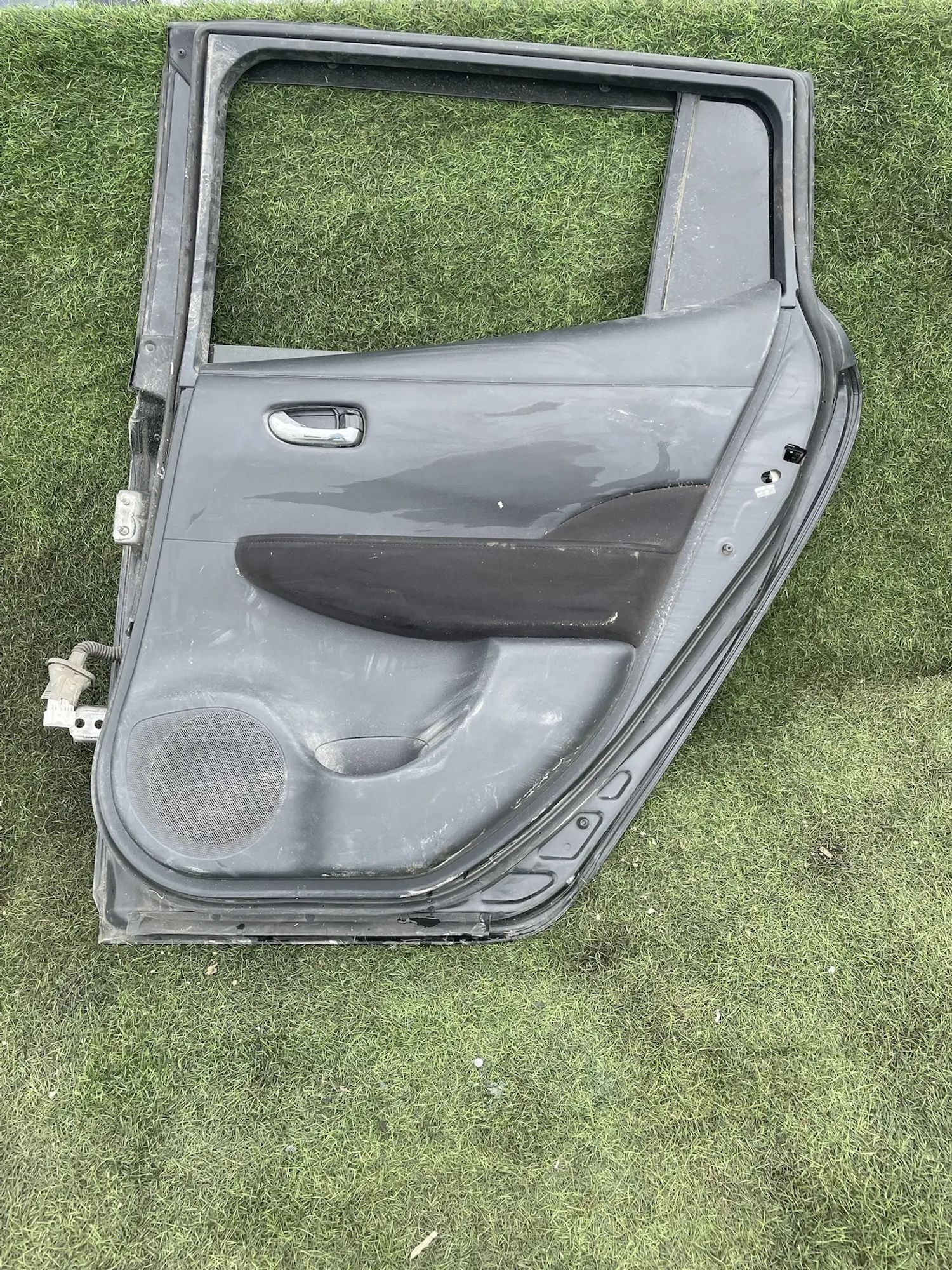 4189 Дверь задняя правая Nissan Leaf AZE0 EM57 2015, 10500 рублей, Невинномысск