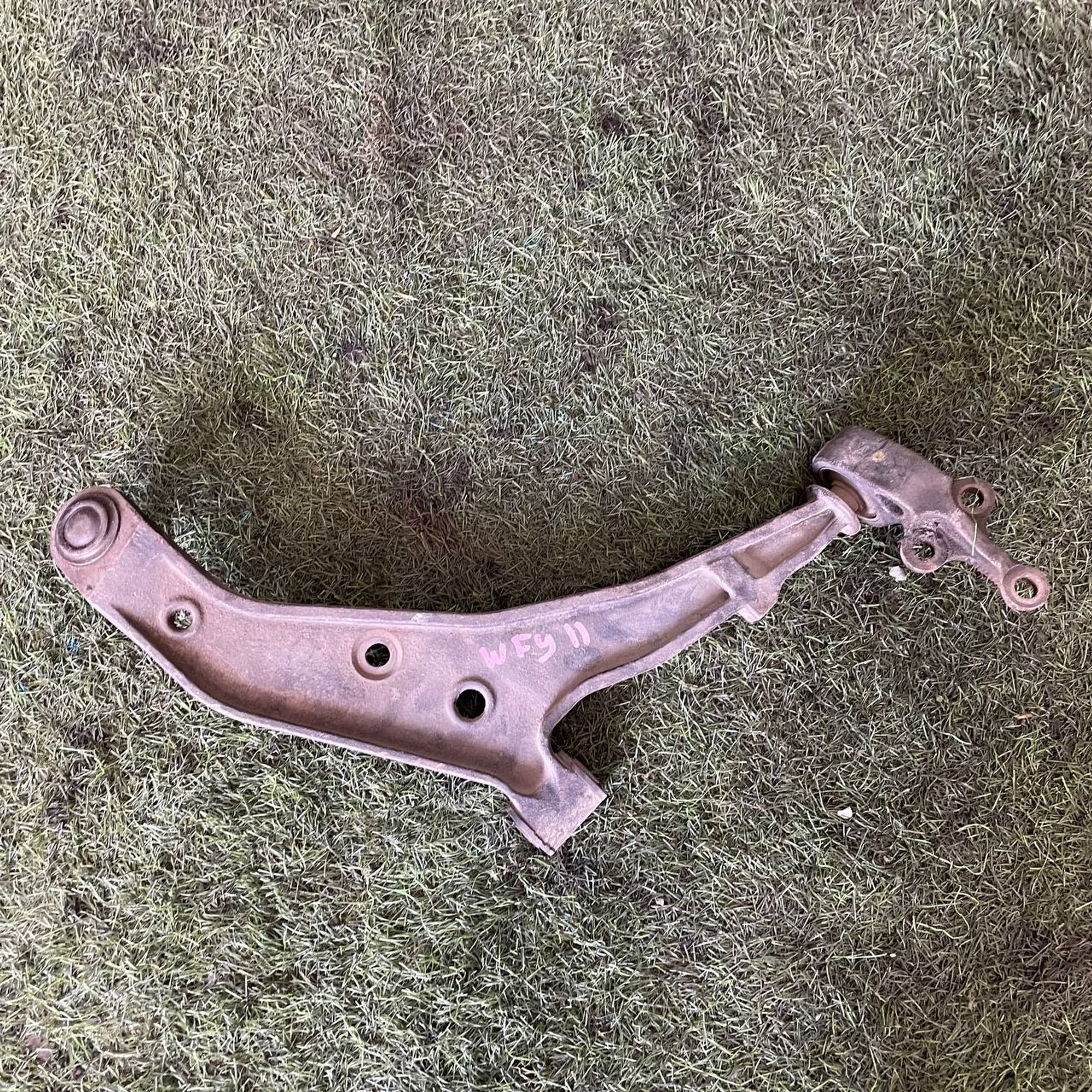 243 Рычаг передний левый нижний NISSAN WINGROAD WFY10, 3500 рублей, Невинномысск