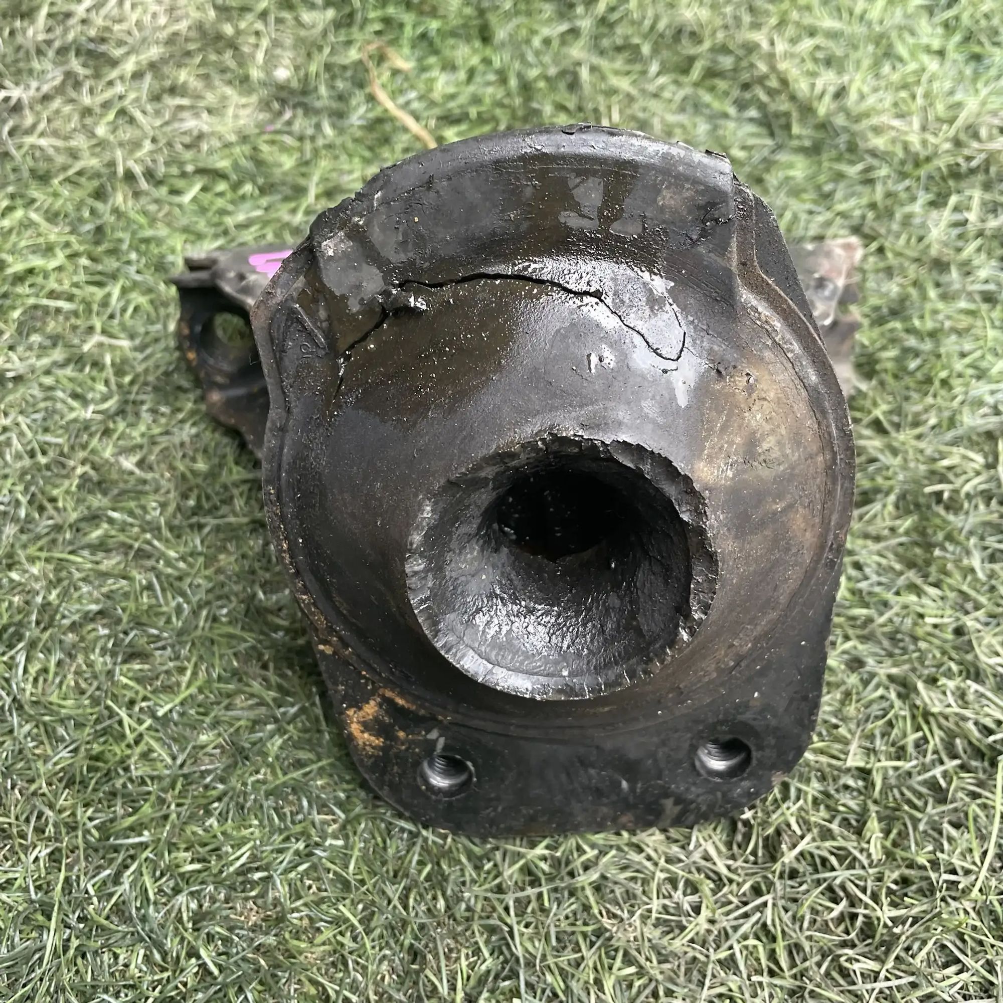 https://ycs.partsauto.market/partsauto-images/thmbs/userImages/772e461030aea93f4dbb6447c0f924d3/part/b559e3e3-04b2-4cf8-9b73-2f4999b7478a_1779190144116.jpg