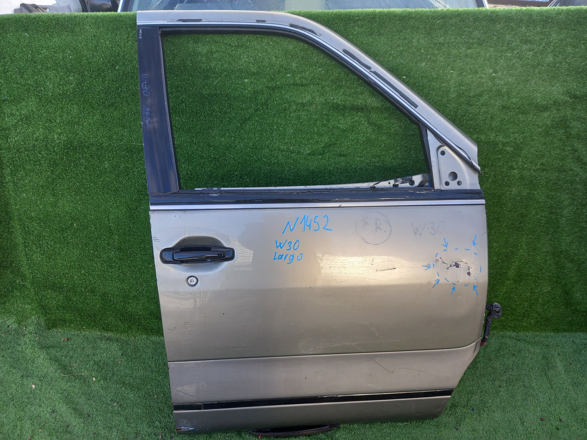 1452 дверь на NISSAN LARGO W30, 7500 рублей, Невинномысск