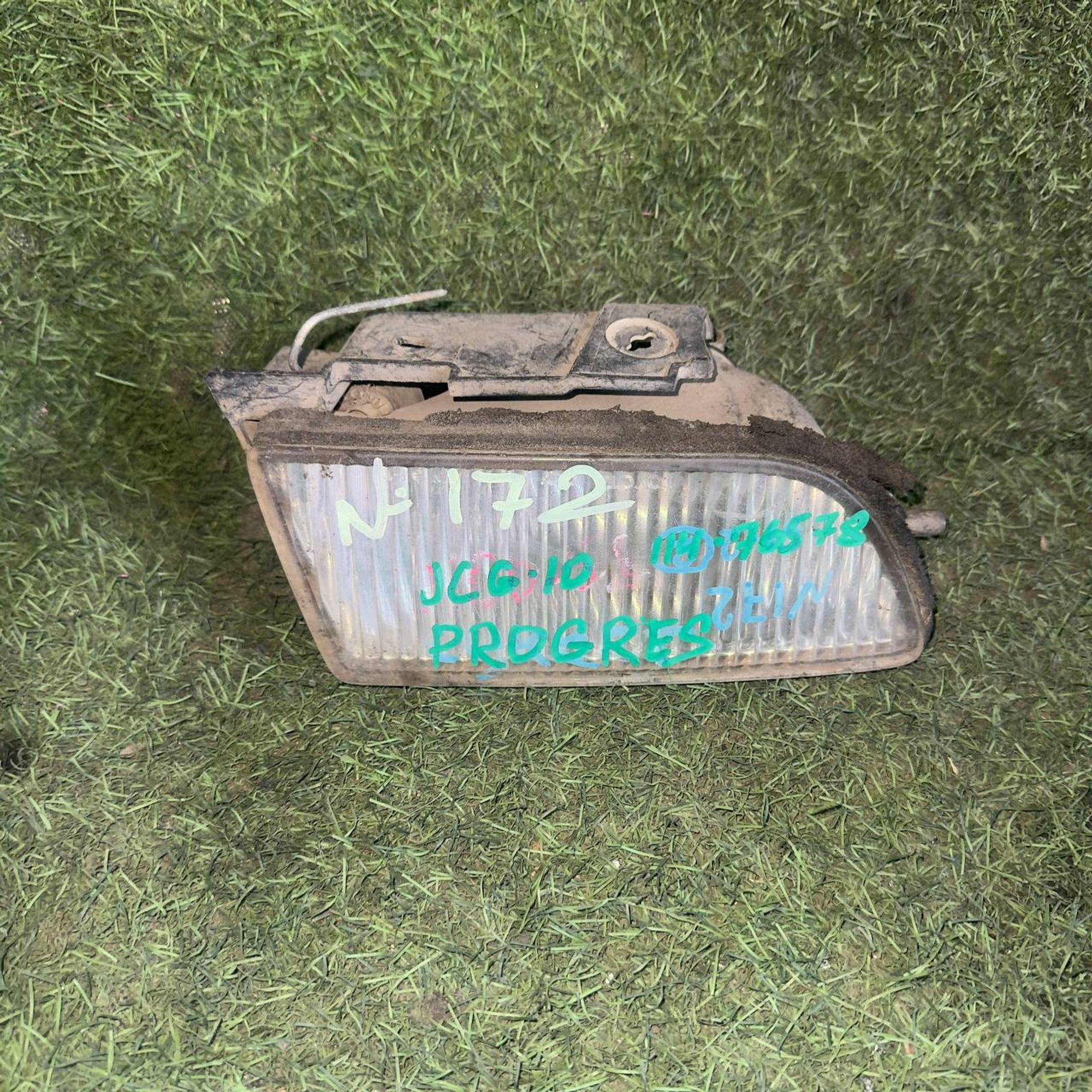 172 Фонарь габаритный правый TOYOTA PROGRES JCG10, 3500 рублей, Невинномысск