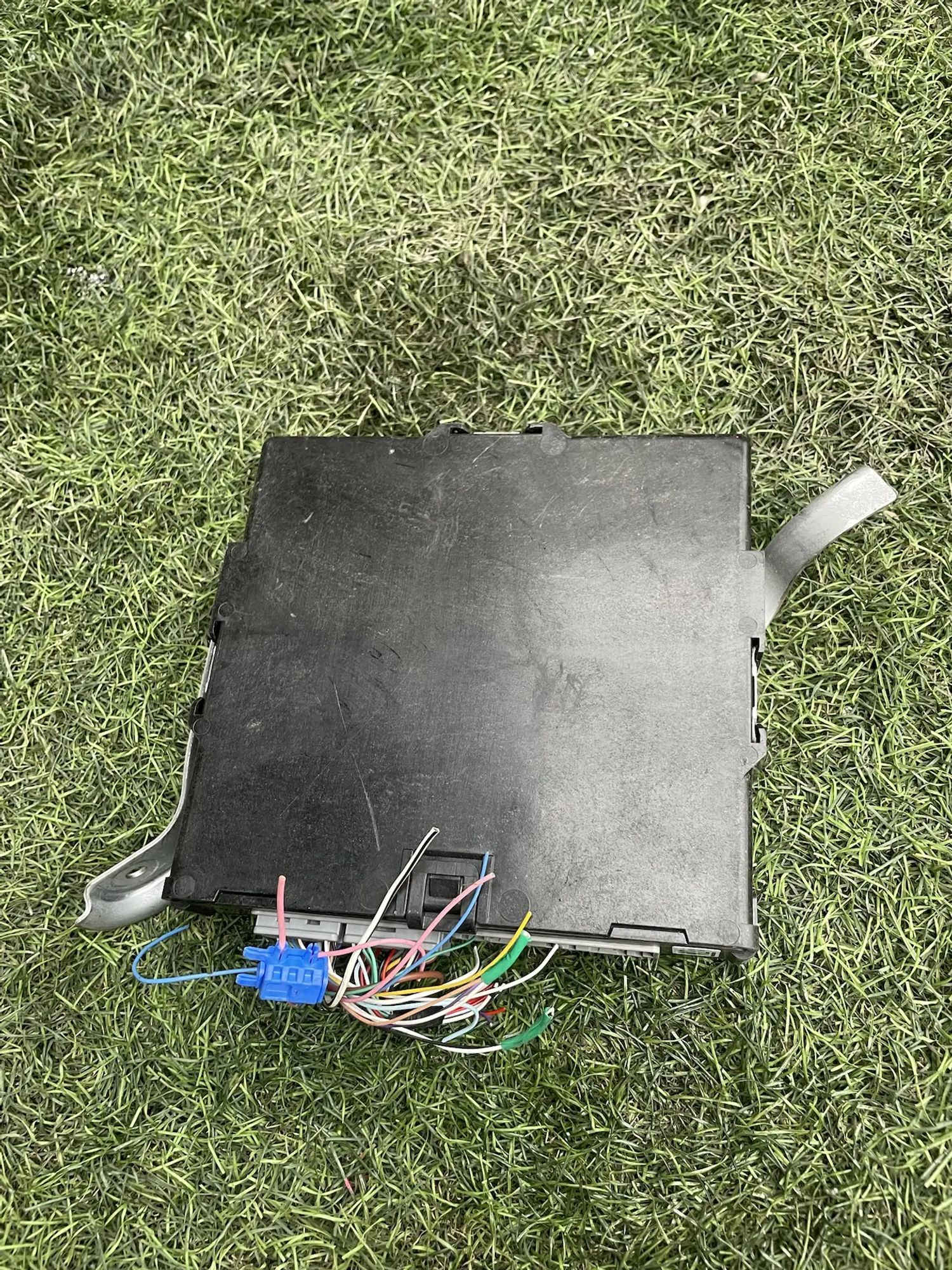 https://ycs.partsauto.market/partsauto-images/thmbs/userImages/772e461030aea93f4dbb6447c0f924d3/part/b6b433fc-8936-464d-9da4-646f04bc5af1_1779108266247.jpg