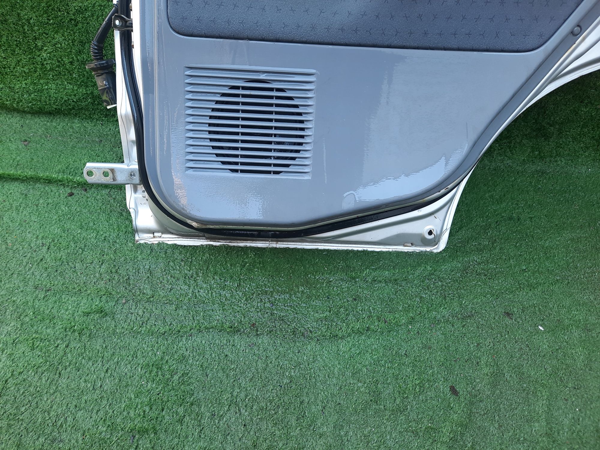 140 дверь на MITSUBISHI DINGO CQ2A, 8500 рублей, Невинномысск