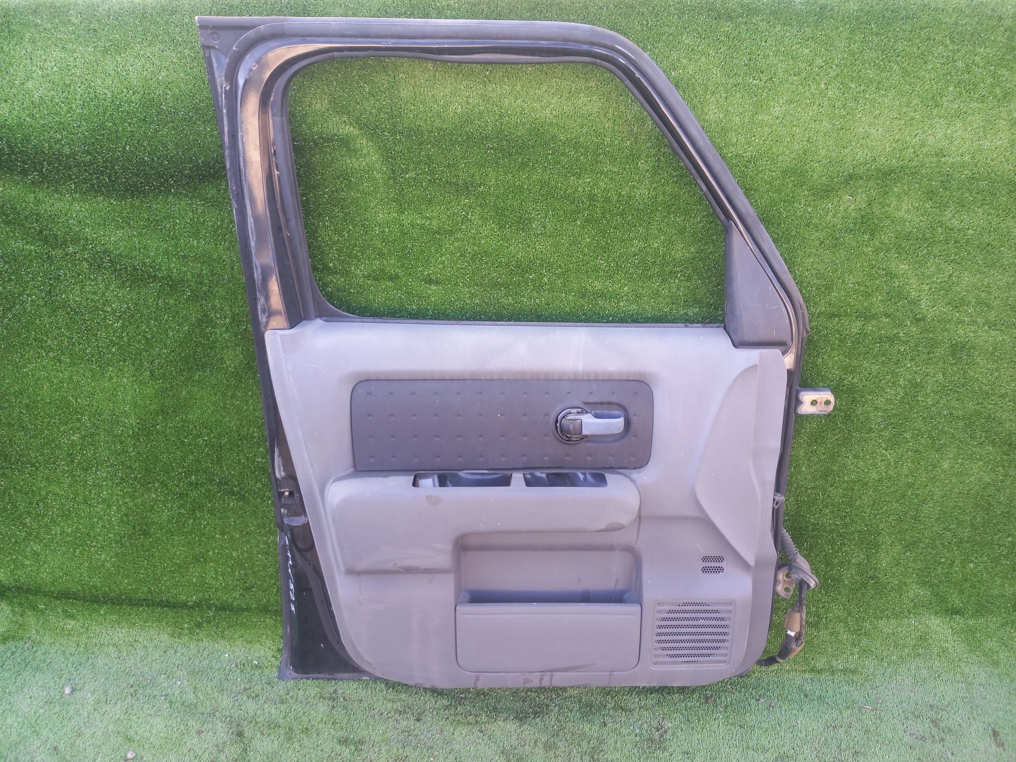 525 дверь на NISSAN CUBE BZ11, 8500 рублей, Невинномысск