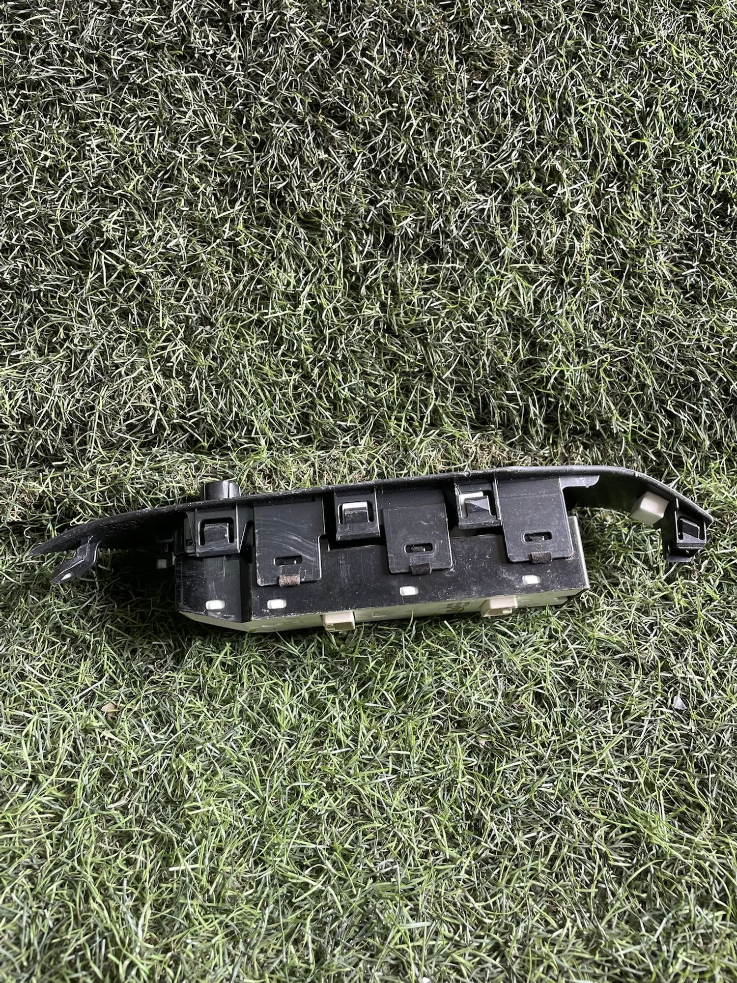 https://ycs.partsauto.market/partsauto-images/thmbs/userImages/772e461030aea93f4dbb6447c0f924d3/part/b81ba36d-a515-4a94-a699-12a86d407b7c_1778673807393.jpg