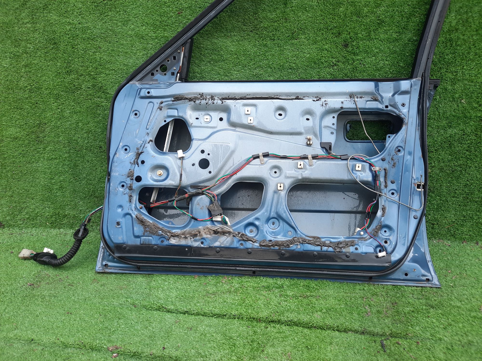 1295 дверь на MAZDA 626 GE, 5000 рублей, Невинномысск