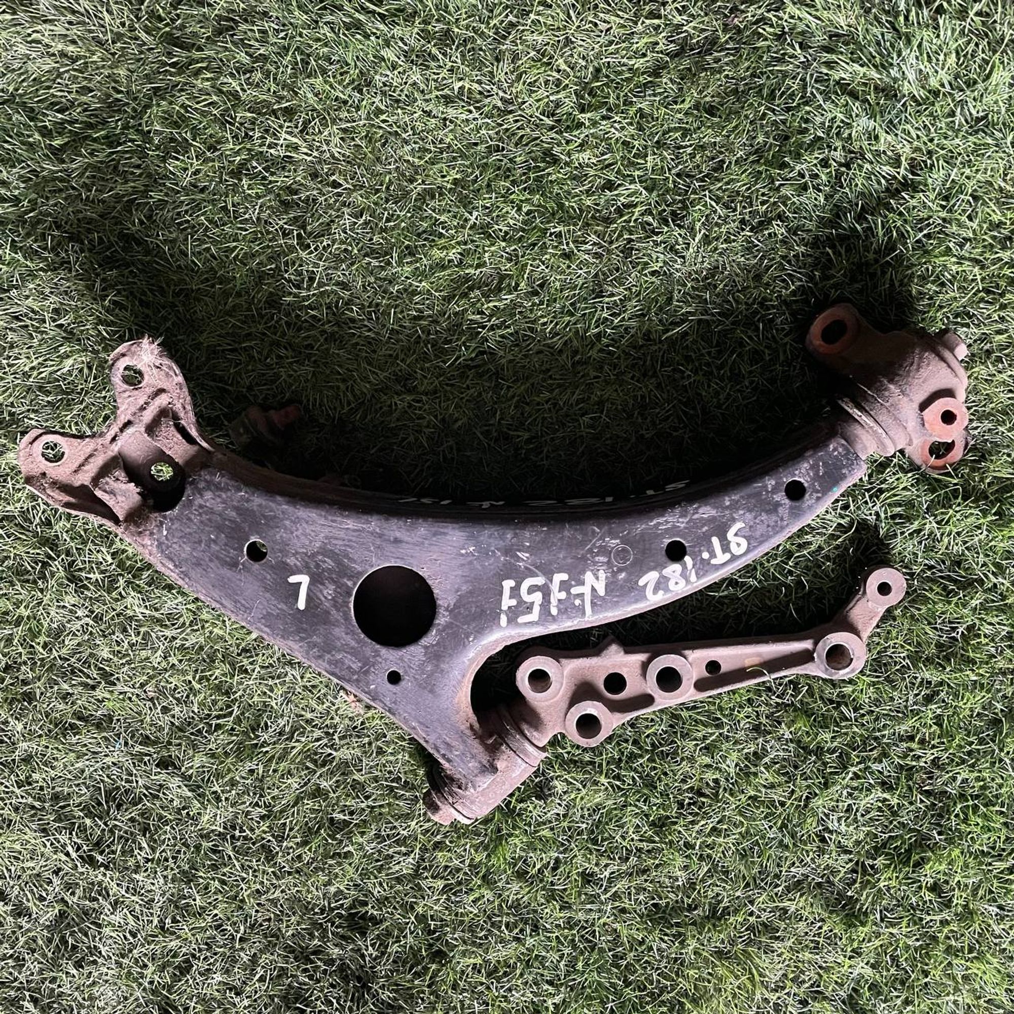 151 Рычаг передний левый нижний TOYOTA EXIV ST182, 1 рублей, Невинномысск