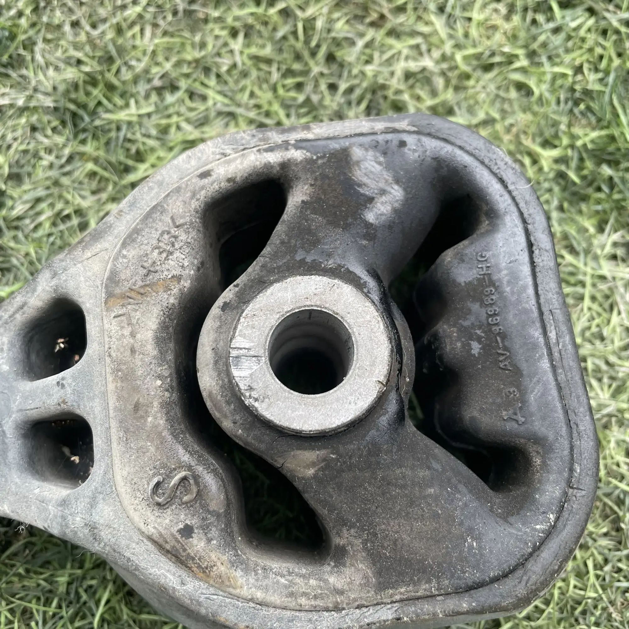 https://ycs.partsauto.market/partsauto-images/thmbs/userImages/772e461030aea93f4dbb6447c0f924d3/part/b9561ec6-fc5f-452a-b57b-38e901497d6e_1779194519963.jpg