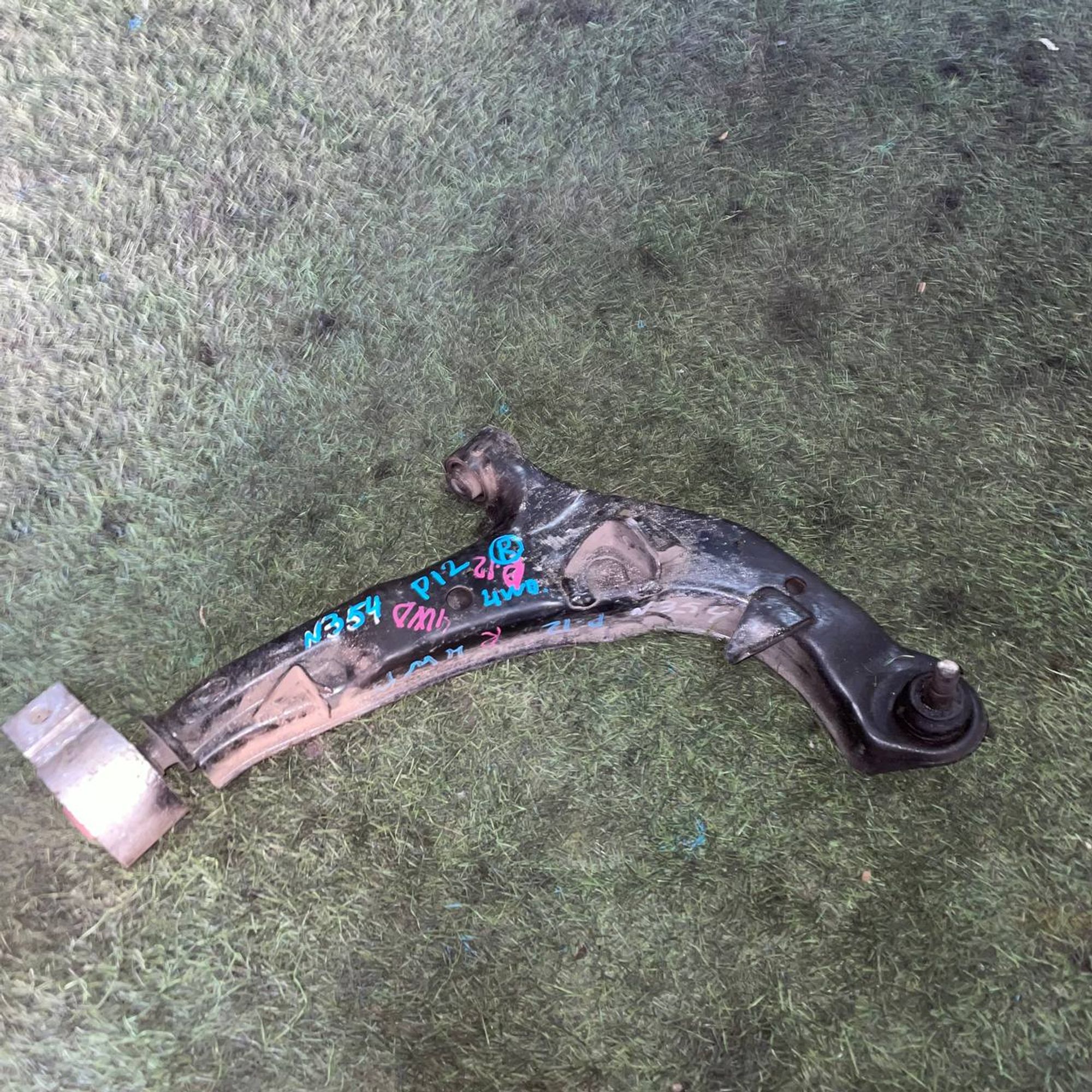 354 Рычаг передний правый нижний NISSAN PRIMERA P12, 4500 рублей, Невинномысск