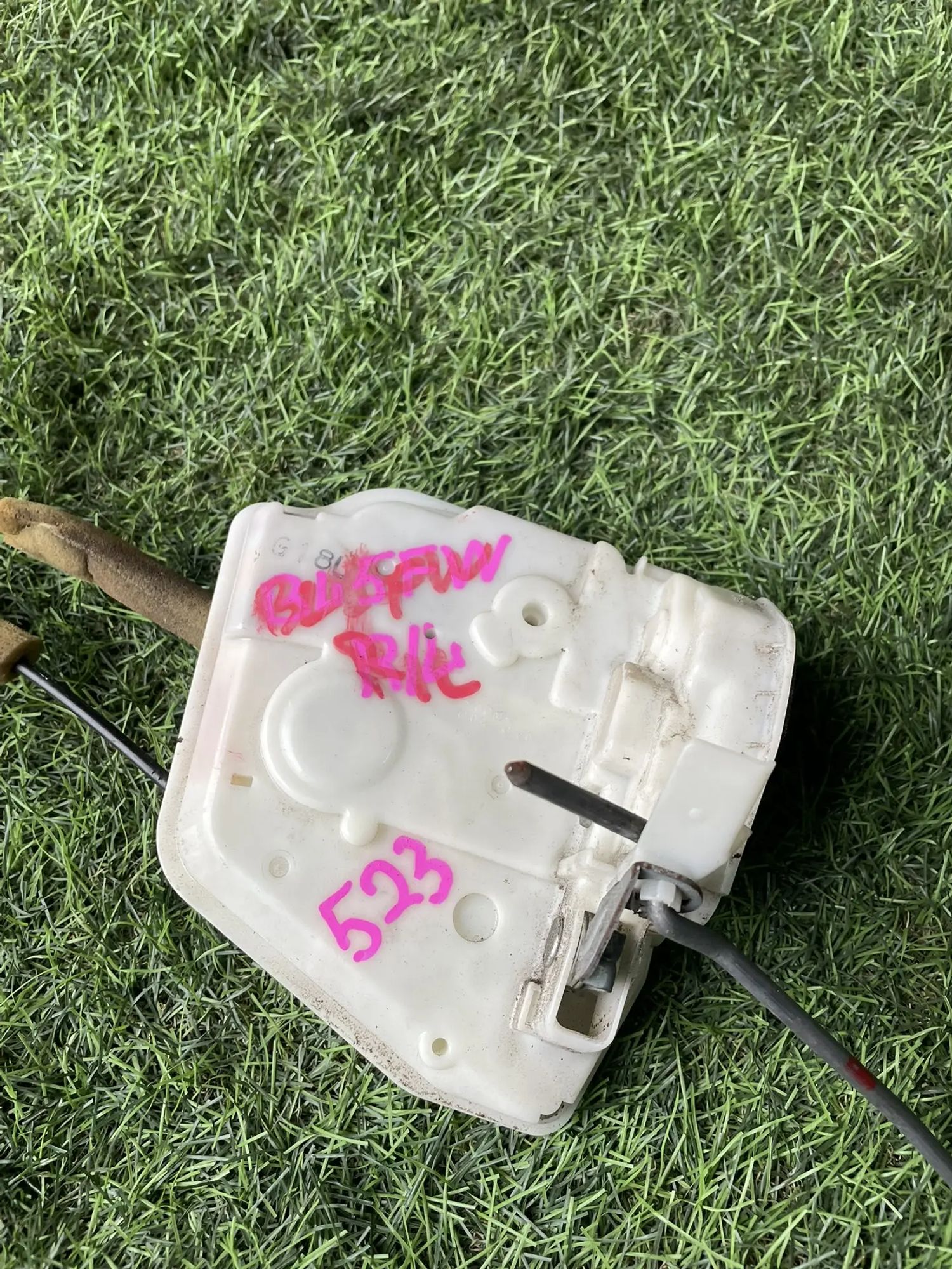 523 Замок двери левой задней MAZDA AXELA BL5FW, 3000 рублей, Невинномысск