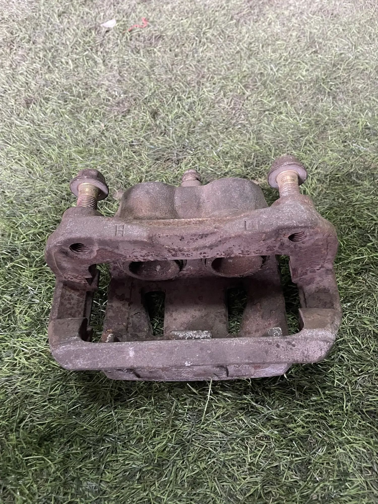 423 Суппорт тормозной передний левый NISSAN PRESAGE TU31, 3000 рублей, Невинномысск