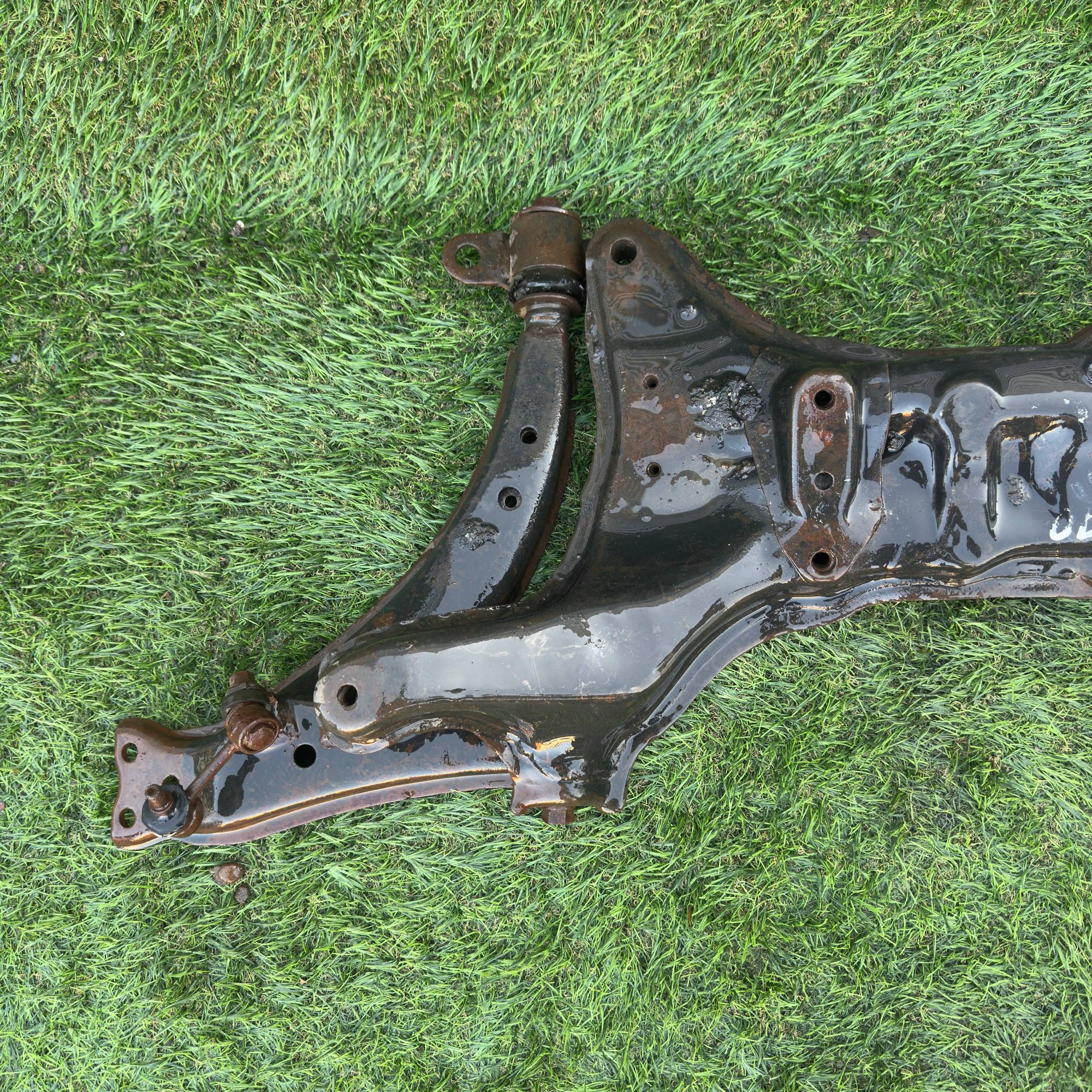 157 Подрамник передний TOYOTA CARINA AT170, 6000 рублей, Невинномысск