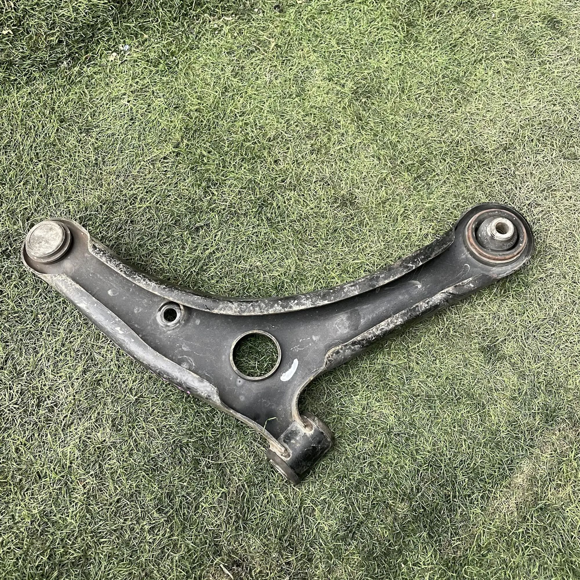 https://ycs.partsauto.market/partsauto-images/thmbs/userImages/772e461030aea93f4dbb6447c0f924d3/part/bb95534f-90ad-4f79-a967-d20baa5ba2f0_1779197074345.jpg