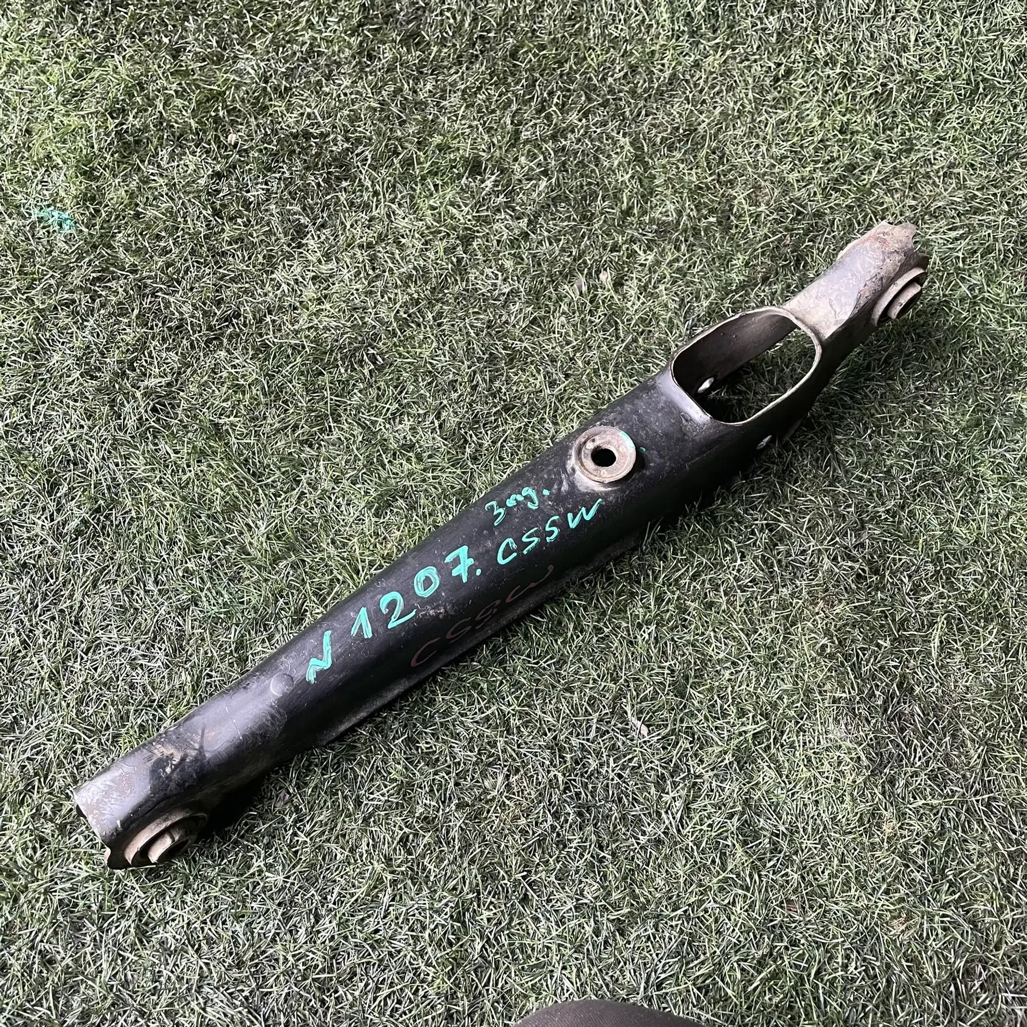 https://ycs.partsauto.market/partsauto-images/thmbs/userImages/772e461030aea93f4dbb6447c0f924d3/part/bb9a4255-4a39-4f91-a1d4-398579e2b342_1776935926900.jpg
