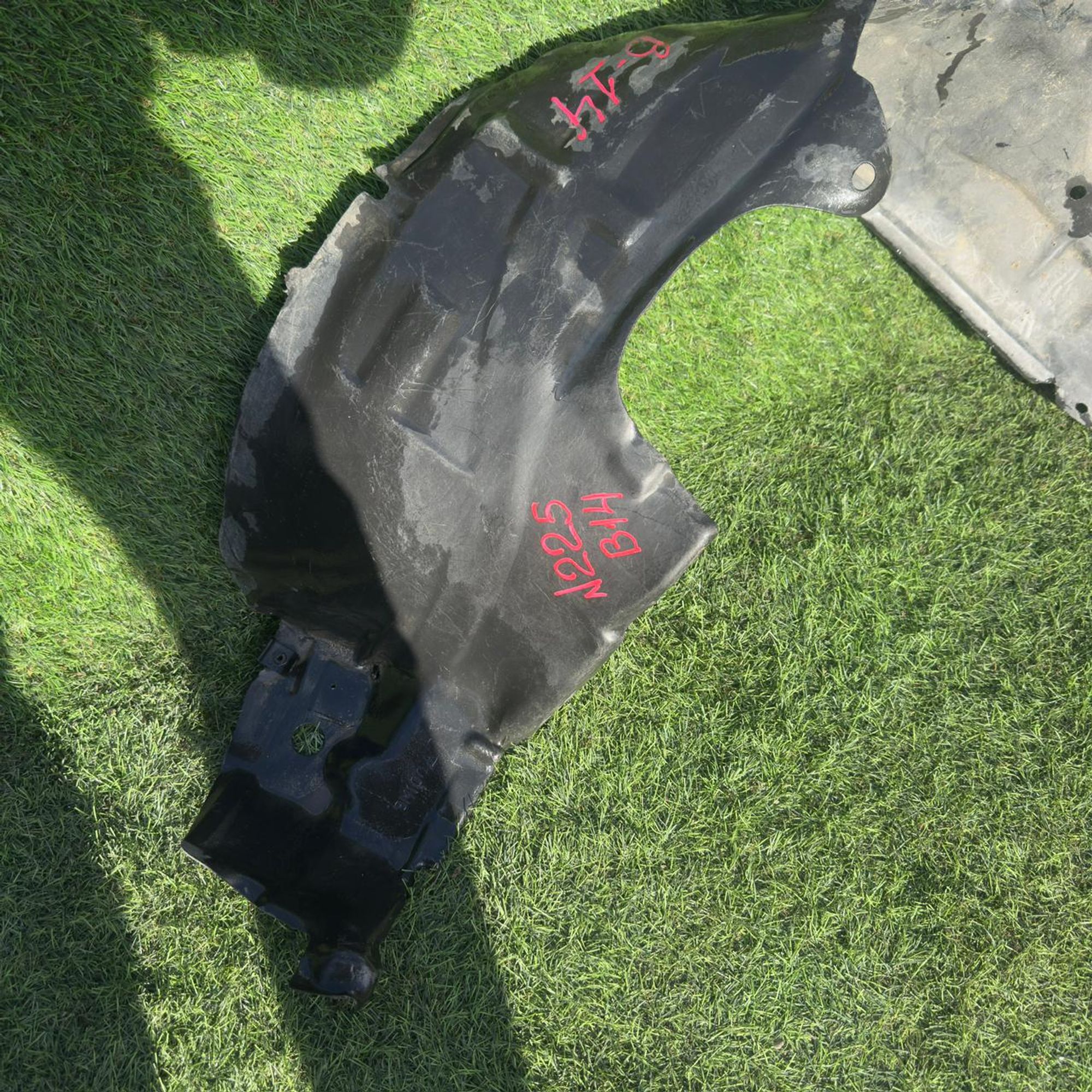 225 Подкрылок передний правый NISSAN SUNNY B14, 2000 рублей, Невинномысск