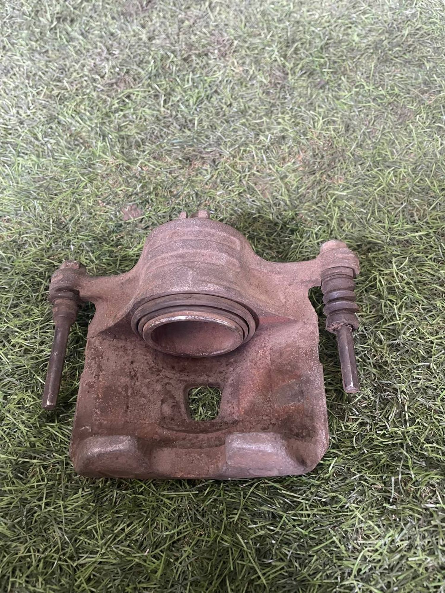 303 Суппорт тормозной передний правый NISSAN CUBE Z10, 3000 рублей, Невинномысск