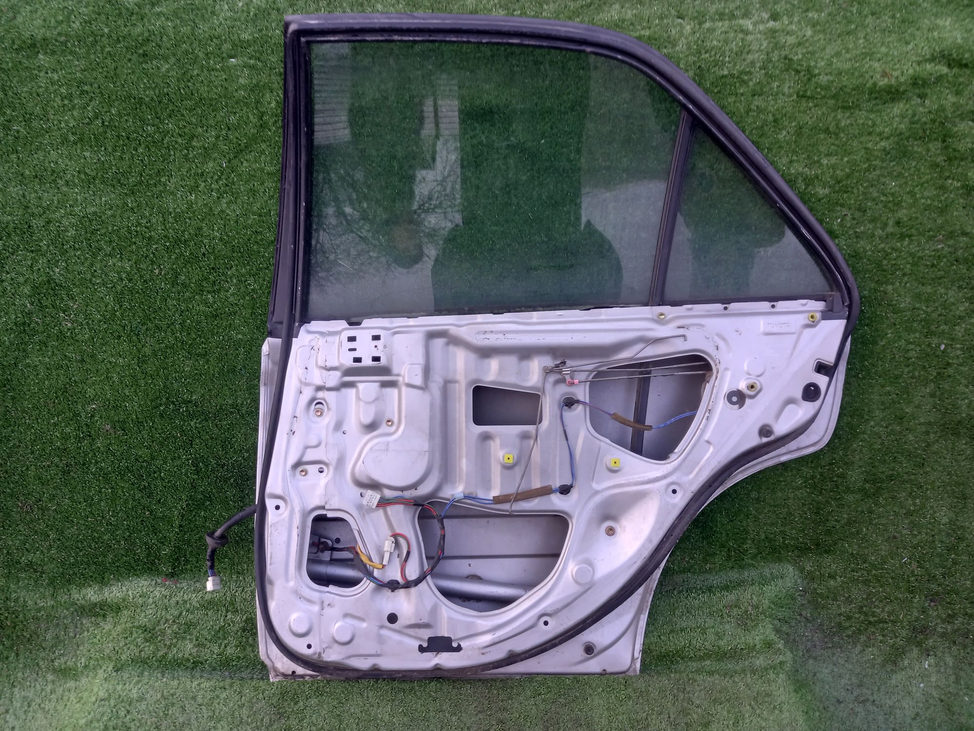 1514 дверь B/R на TOYOTA CARINA CT210, 20000 рублей, Невинномысск