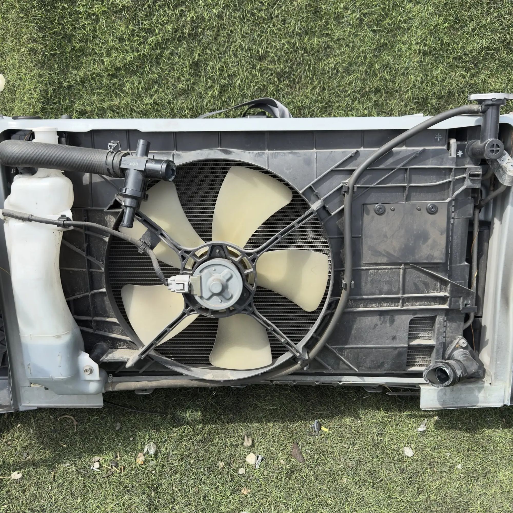 https://ycs.partsauto.market/partsauto-images/thmbs/userImages/772e461030aea93f4dbb6447c0f924d3/part/bd581aab-b2d1-47aa-a54b-545be1a456d5_1778157692910.jpg