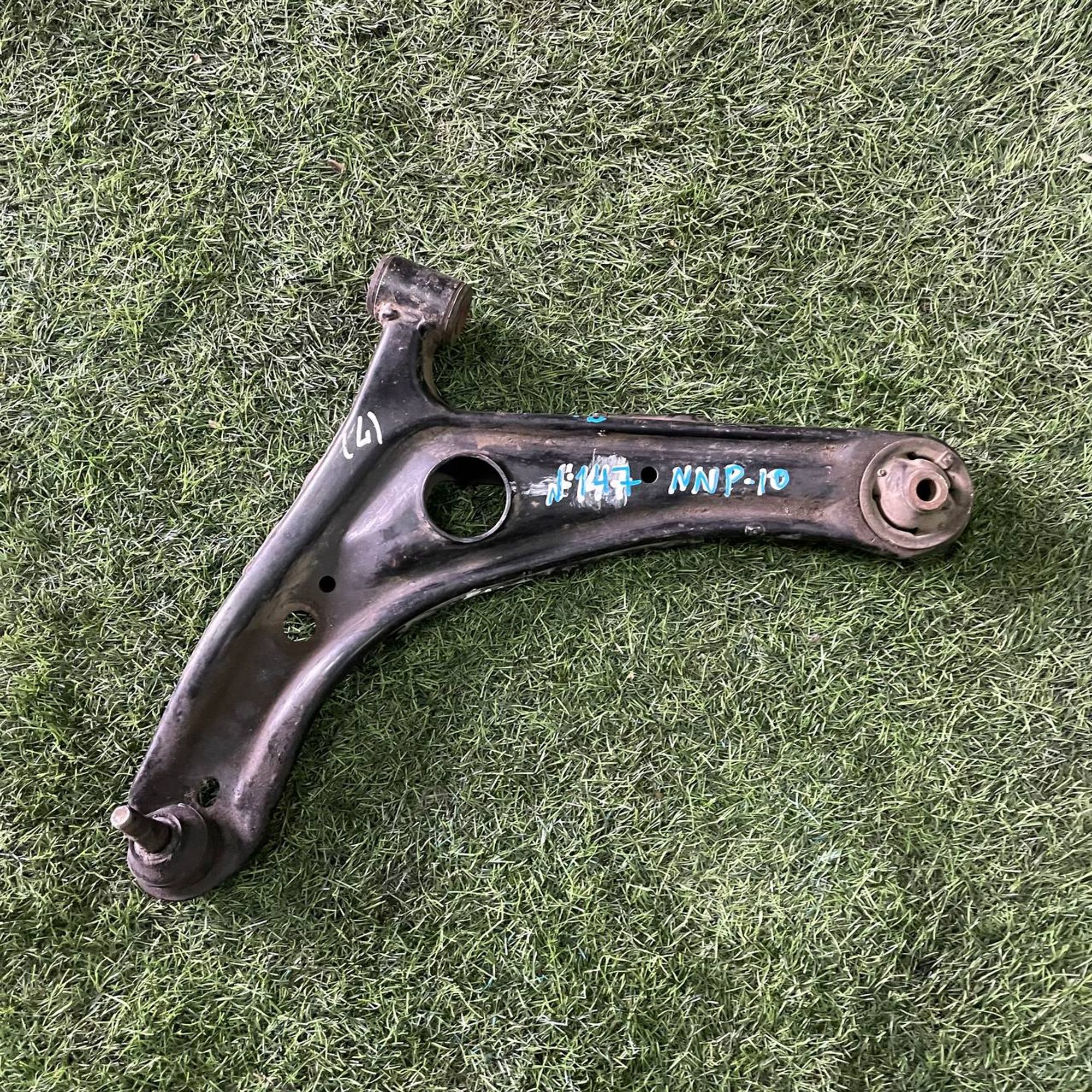 147 Рычаг передний левый нижний TOYOTA PORTE NNP10, 1 рублей, Невинномысск