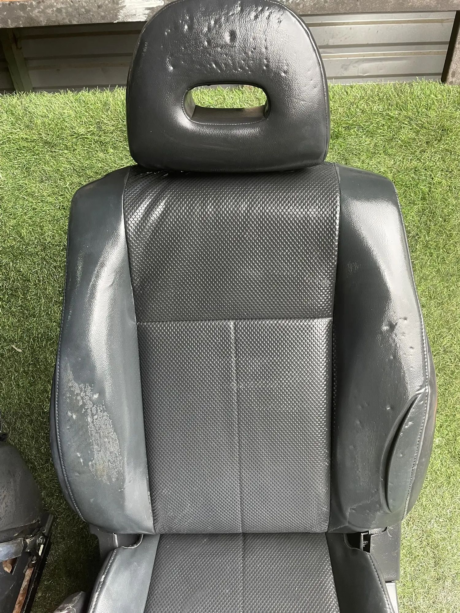 https://ycs.partsauto.market/partsauto-images/thmbs/userImages/772e461030aea93f4dbb6447c0f924d3/part/be81d971-ffe5-49f9-a36d-562de45f5165_1777968165282.jpg