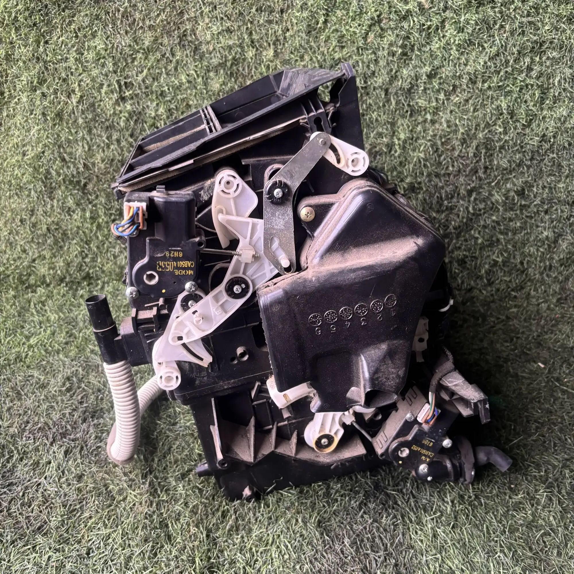https://ycs.partsauto.market/partsauto-images/thmbs/userImages/772e461030aea93f4dbb6447c0f924d3/part/beddc11a-0d41-4c44-804d-61daf90ee1b1_1776932990556.jpg