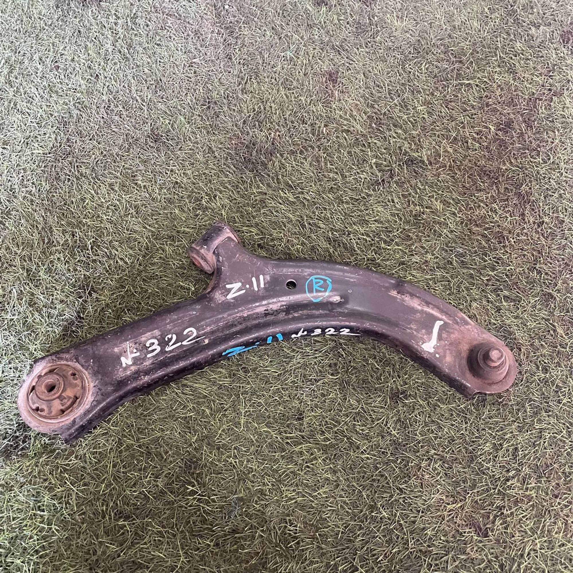 322 Рычаг передний правый нижний NISSAN CUBE Z11, 3500 рублей, Невинномысск