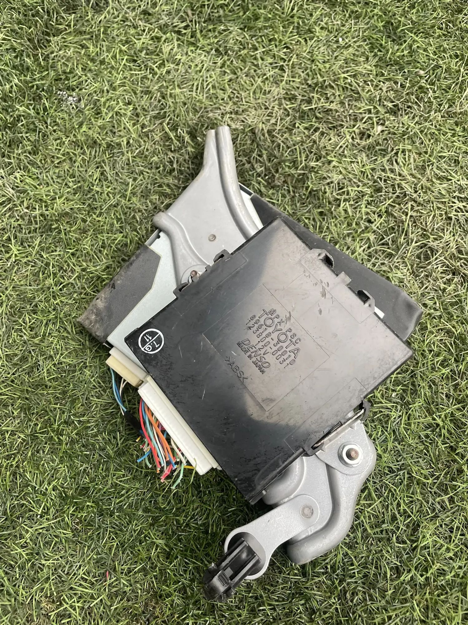 https://ycs.partsauto.market/partsauto-images/thmbs/userImages/772e461030aea93f4dbb6447c0f924d3/part/bfc66109-99f6-4982-906a-16f8ced52404_1779107895819.jpg