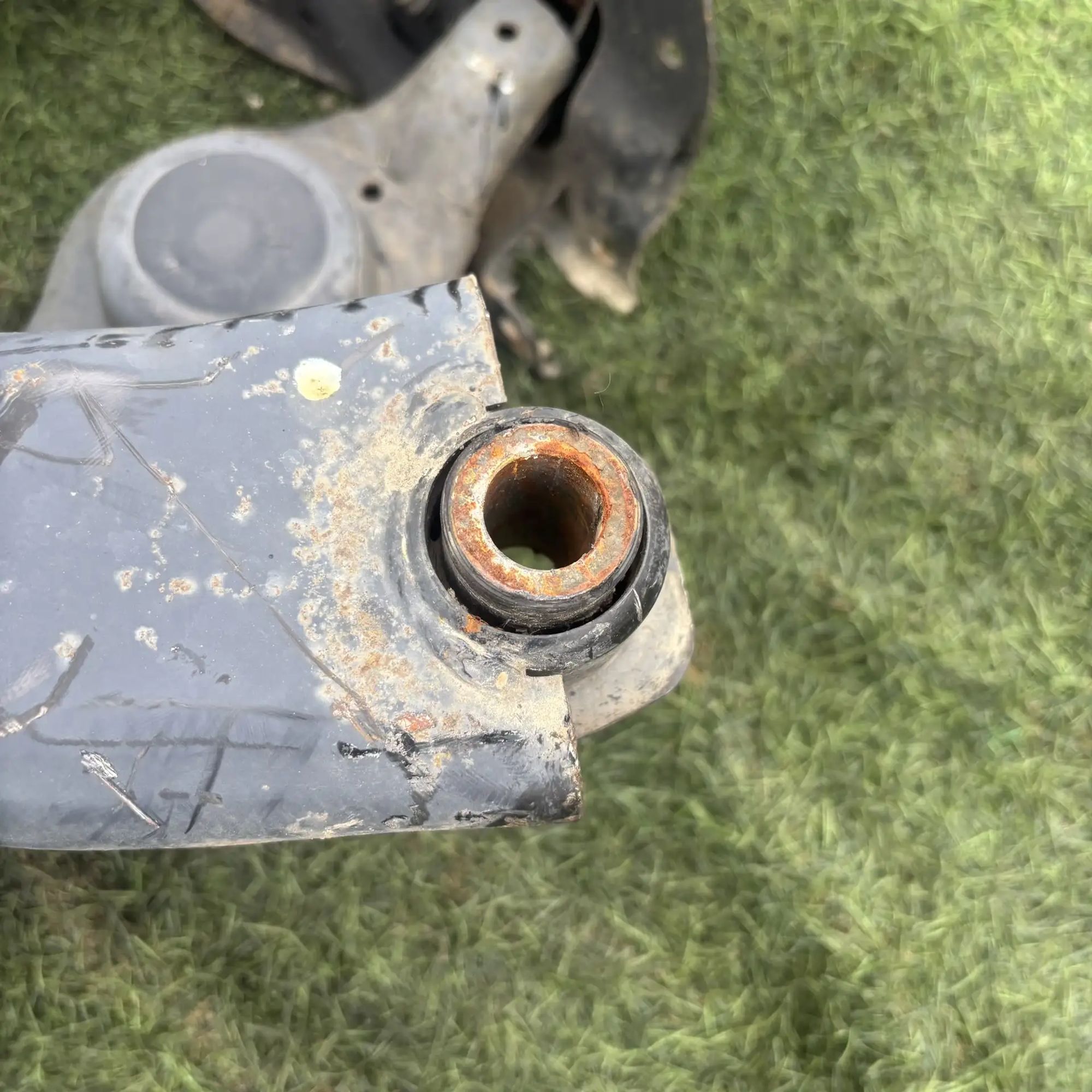 https://ycs.partsauto.market/partsauto-images/thmbs/userImages/772e461030aea93f4dbb6447c0f924d3/part/bfc7782d-cac9-405e-bfc3-bc32a5414540_1777015069738.jpg