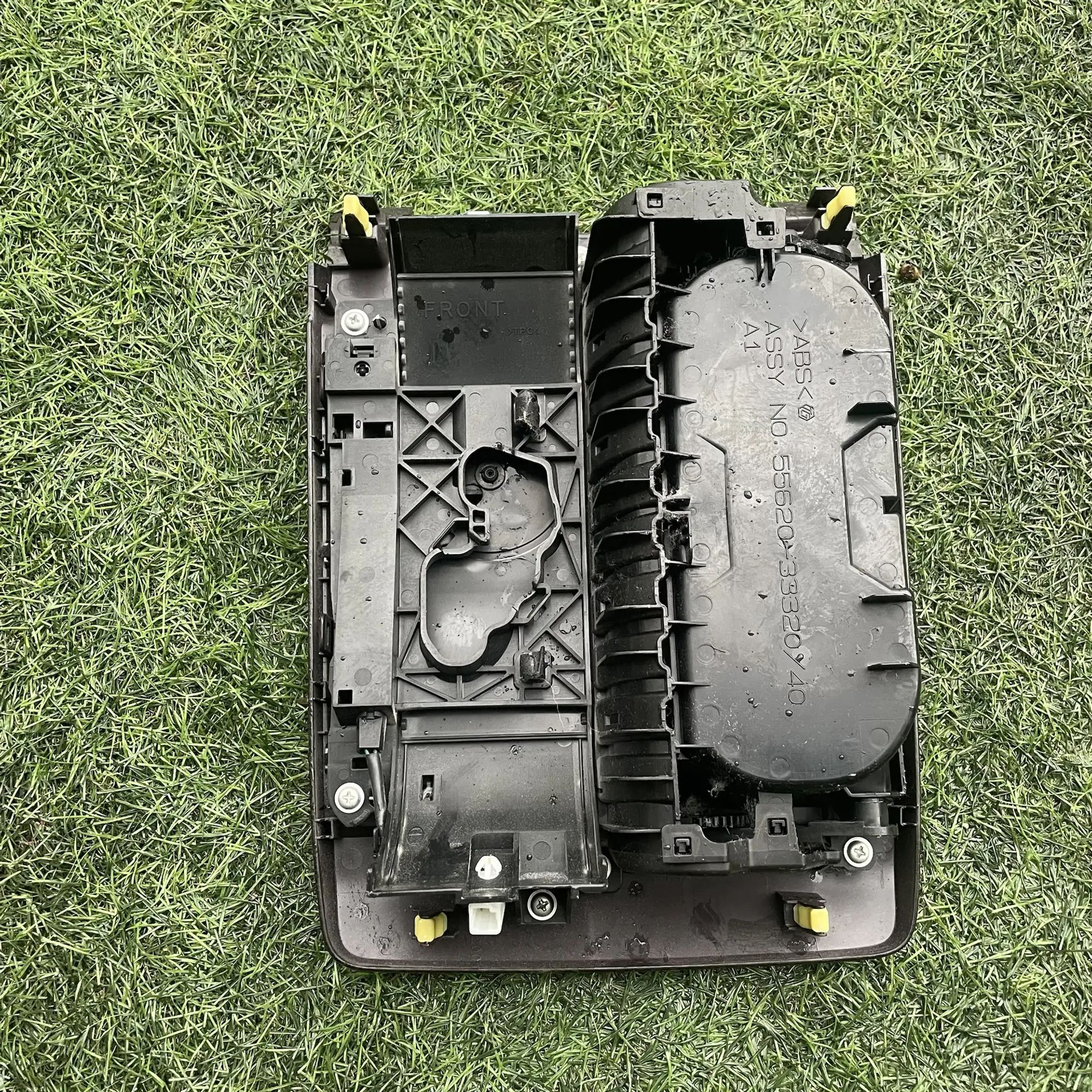 https://ycs.partsauto.market/partsauto-images/thmbs/userImages/772e461030aea93f4dbb6447c0f924d3/part/bfd93f86-8cac-4707-acff-46663e2c75ac_1778940406367.jpg