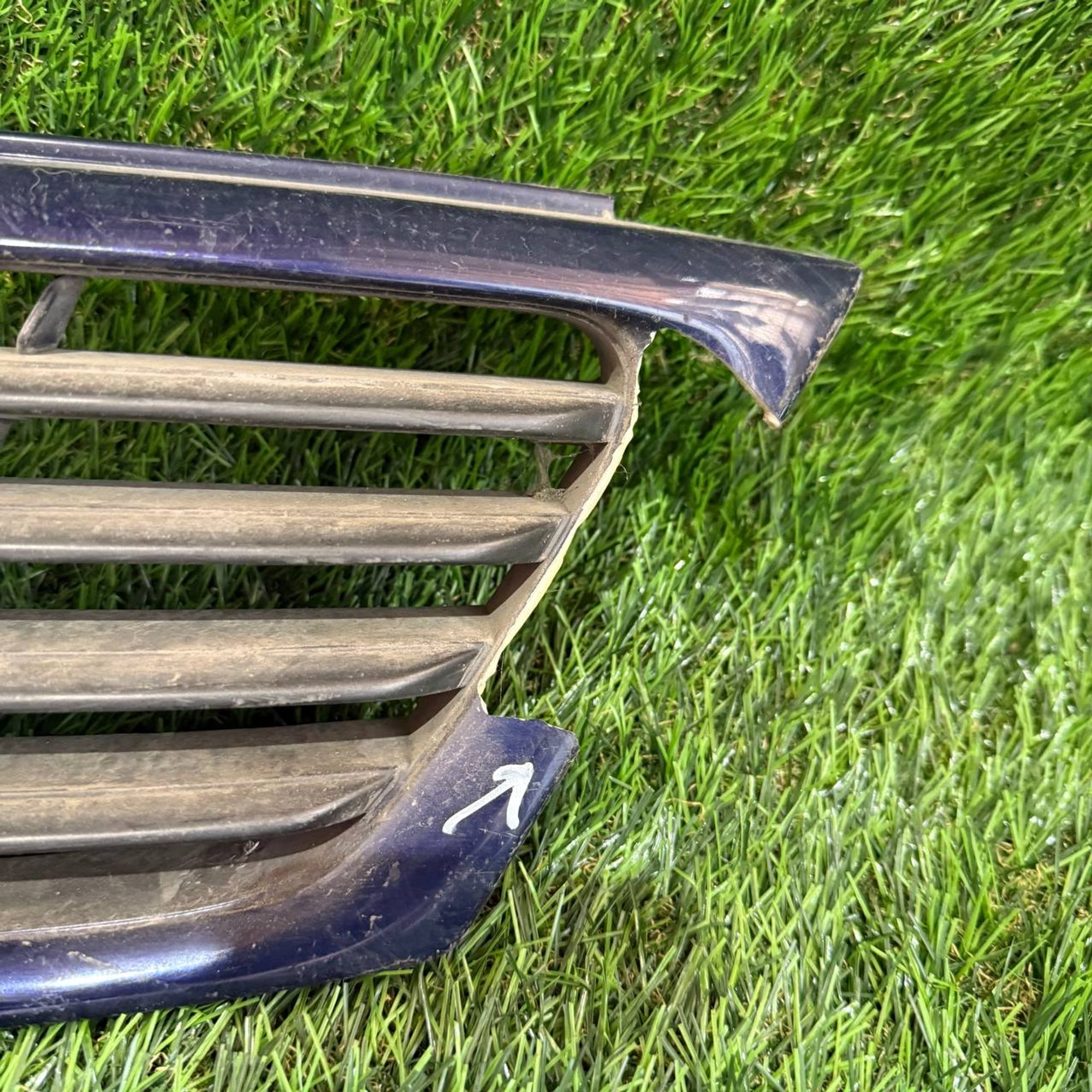 174 Решетка радиатора Nissan Sunny FB14 ДЕФЕКТ, 3000 рублей, Невинномысск