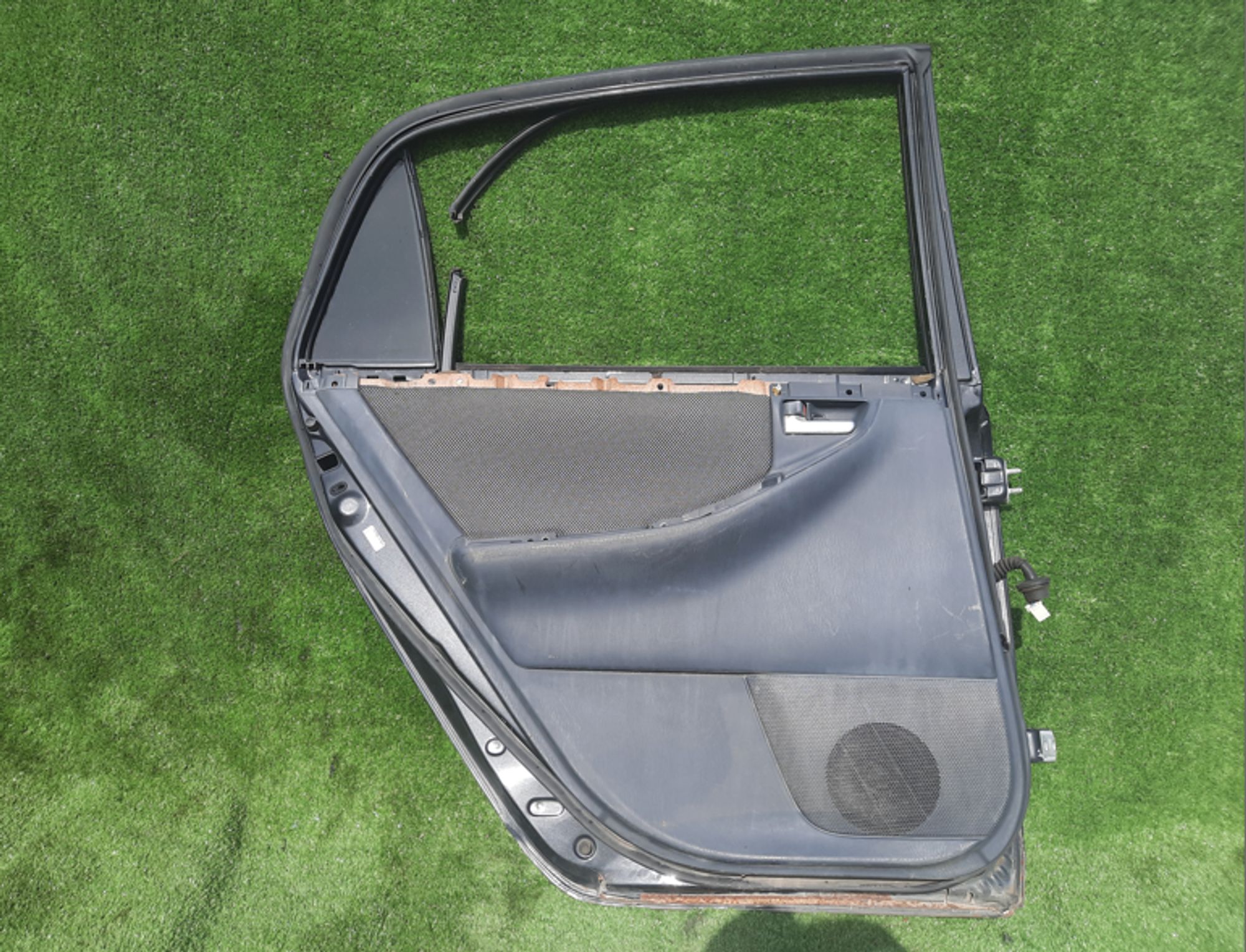 1515 дверь на TOYOTA COROLLA FIELDER ZZE123, 28500 рублей, Невинномысск