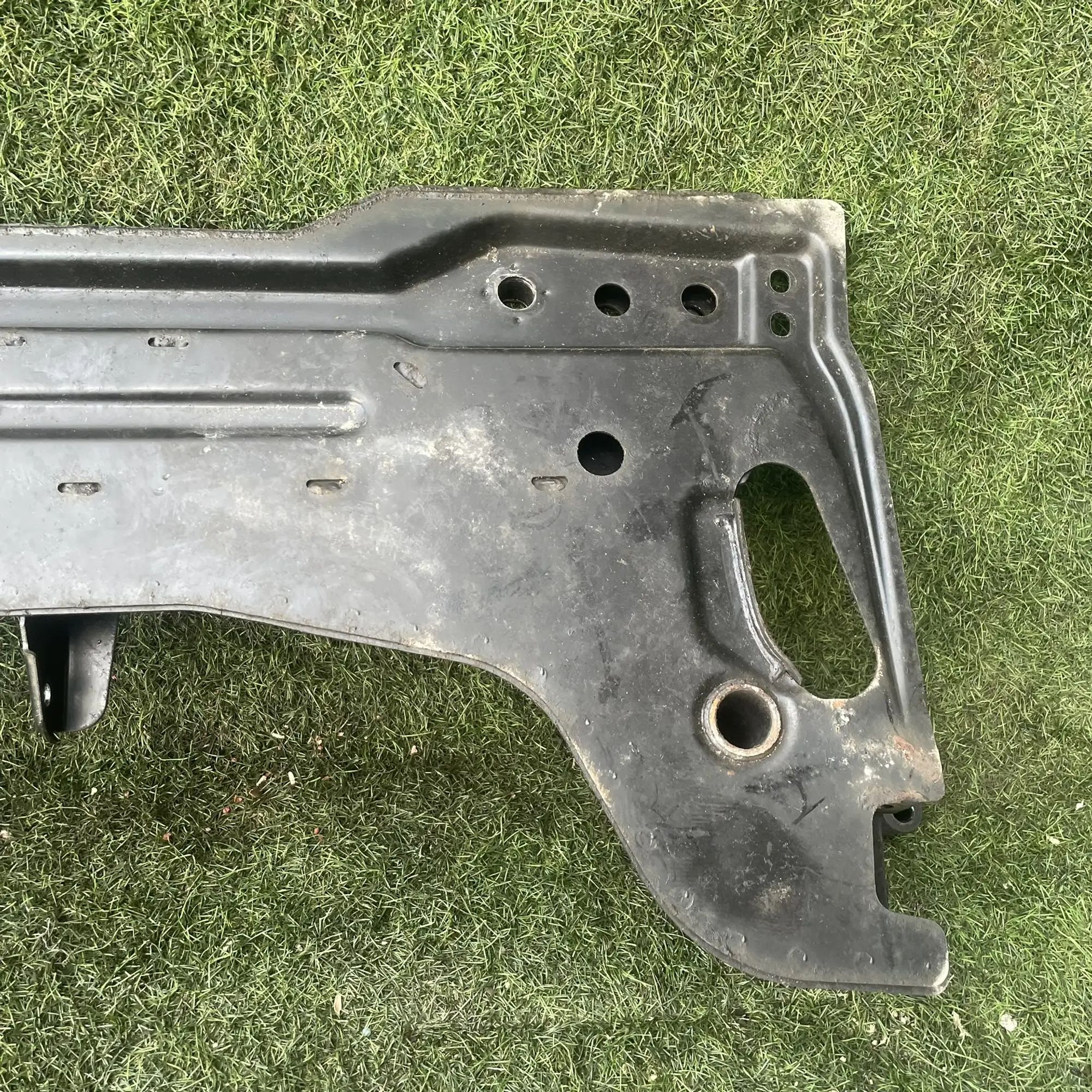 https://ycs.partsauto.market/partsauto-images/thmbs/userImages/772e461030aea93f4dbb6447c0f924d3/part/c1e5583b-cb5d-4d12-b7a5-aef24a1a5d8f_1776855380549.jpg