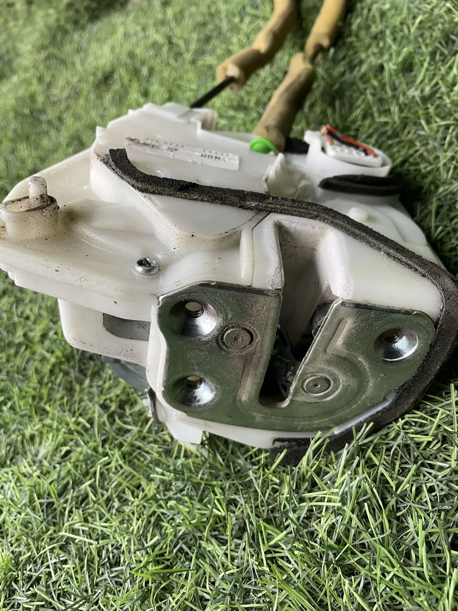 524 Замок двери правой задней MAZDA AXELA BL5FW, 3000 рублей, Невинномысск