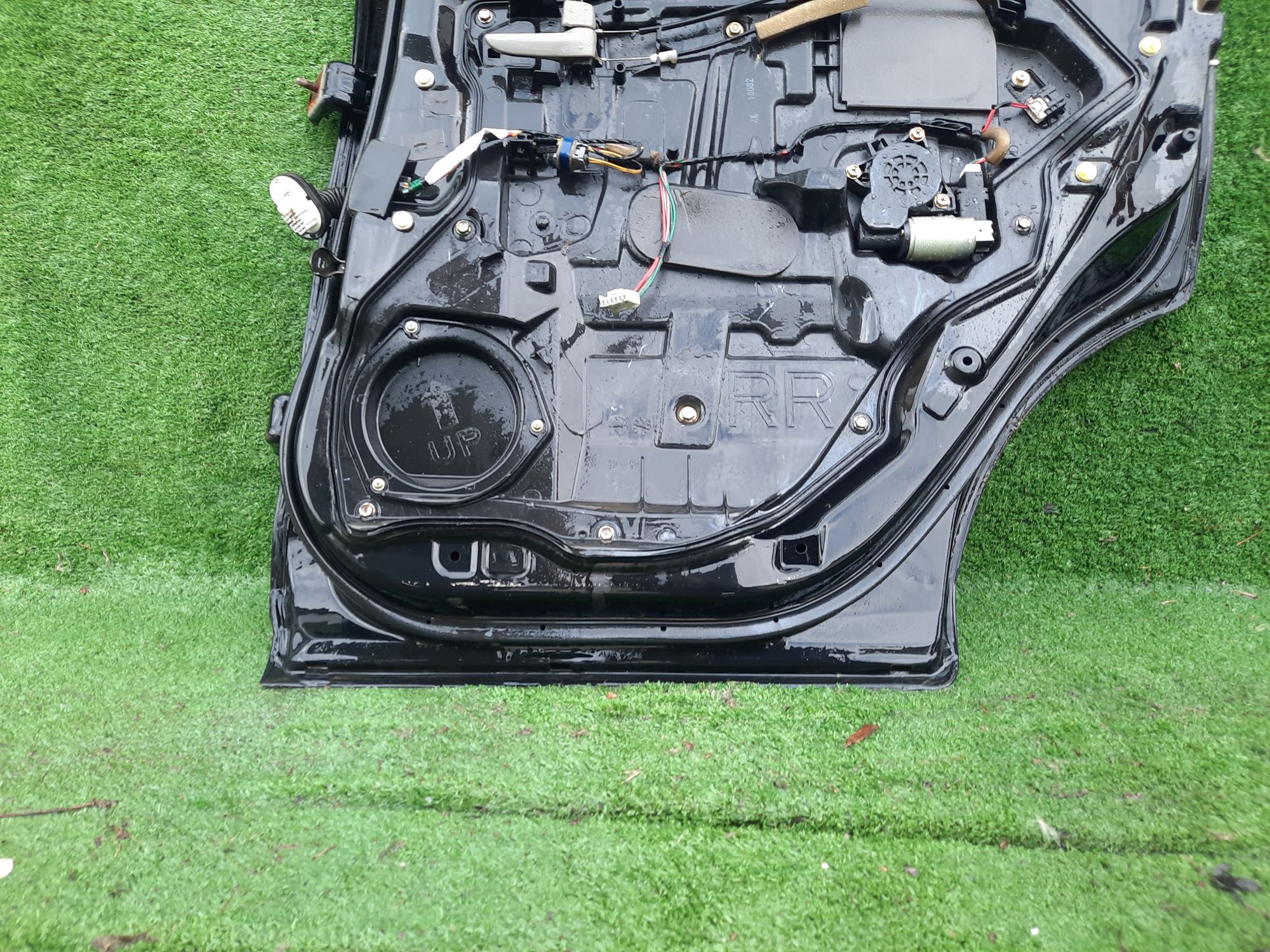 1761 дверь на MAZDA DEMIO DY5W, 9500 рублей, Невинномысск