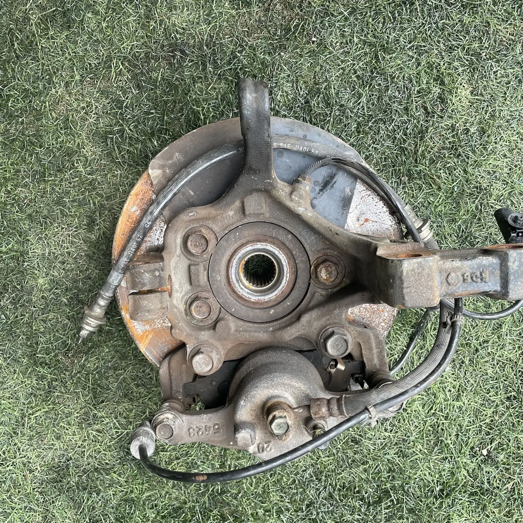 https://ycs.partsauto.market/partsauto-images/thmbs/userImages/772e461030aea93f4dbb6447c0f924d3/part/c2c1f38b-1d20-46cc-a4a9-bf8408b6b8e7_1779262878215.jpg