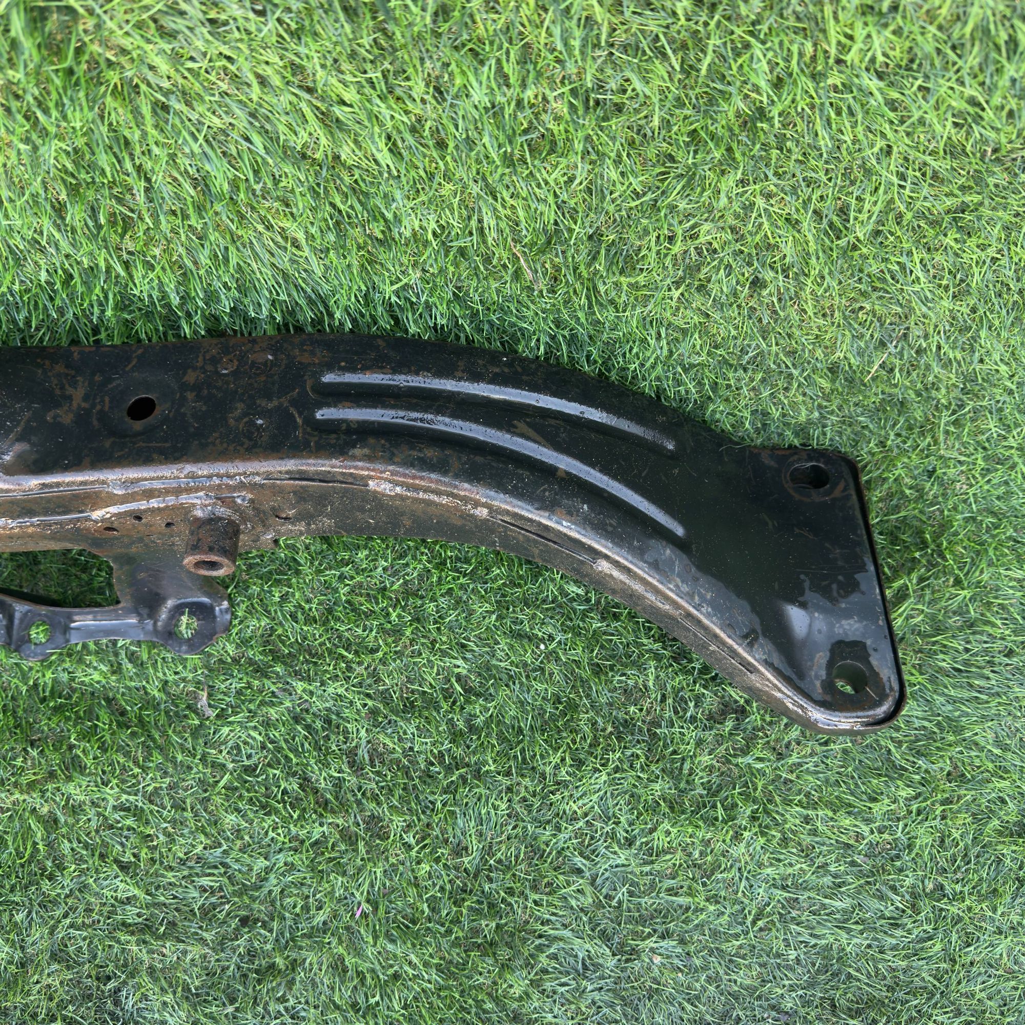 146 Подрамник задний TOYOTA ST202, 1 рублей, Невинномысск