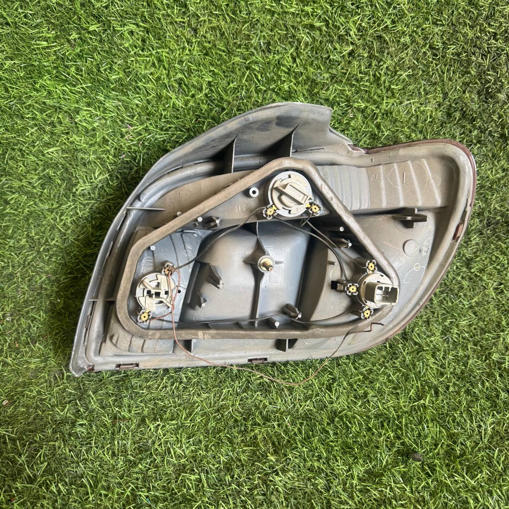 677 Фонарь задний левый TOYOTA VITZ SCP10, 4500 рублей, Невинномысск